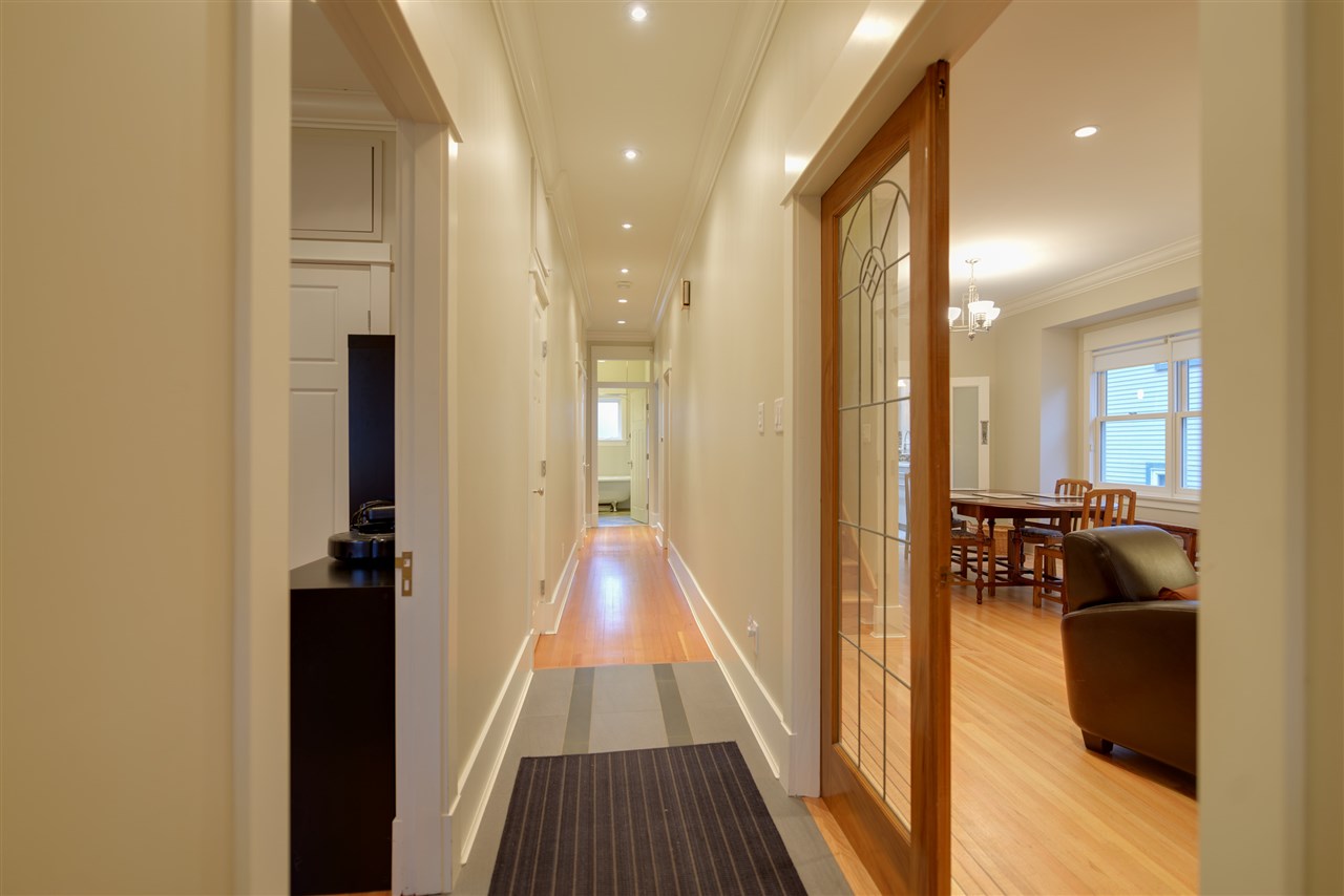 1299 FREDERICK ROAD North Vancouver 4