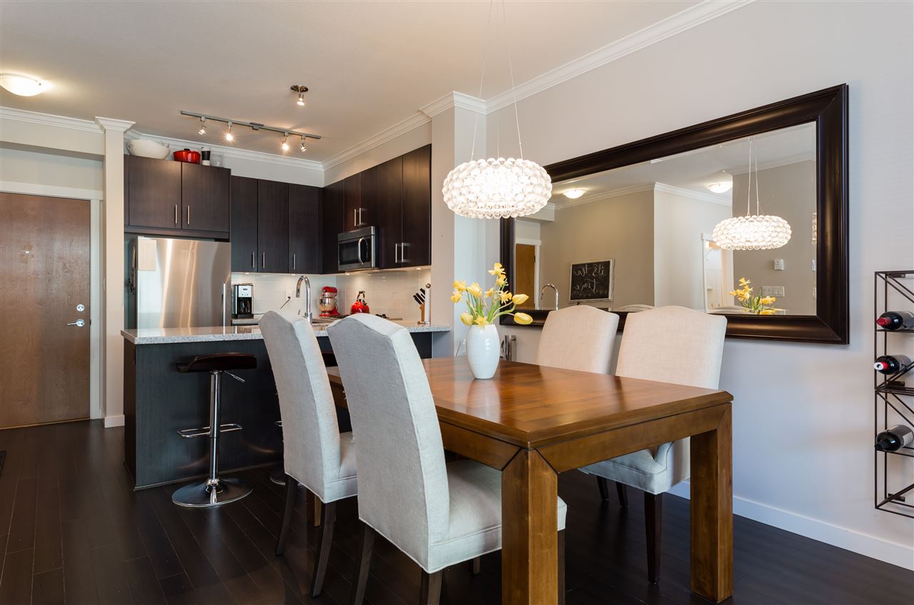 320 119 W 22ND STREET North Vancouver 2