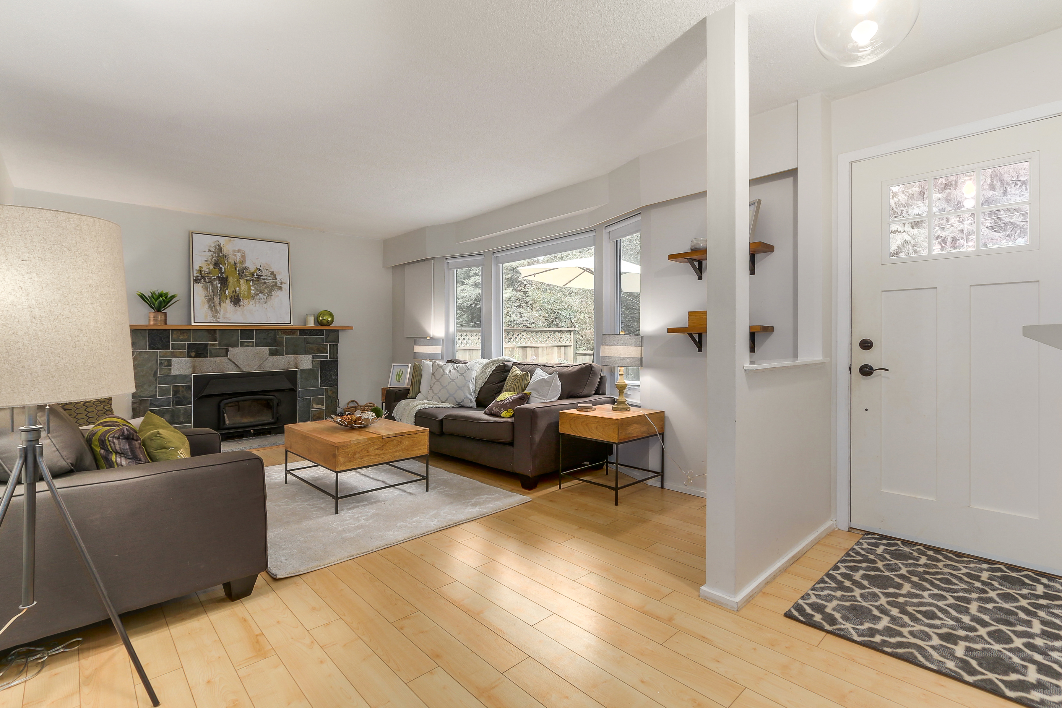 2062 Riverside Drive , North Vancouver, BC 2