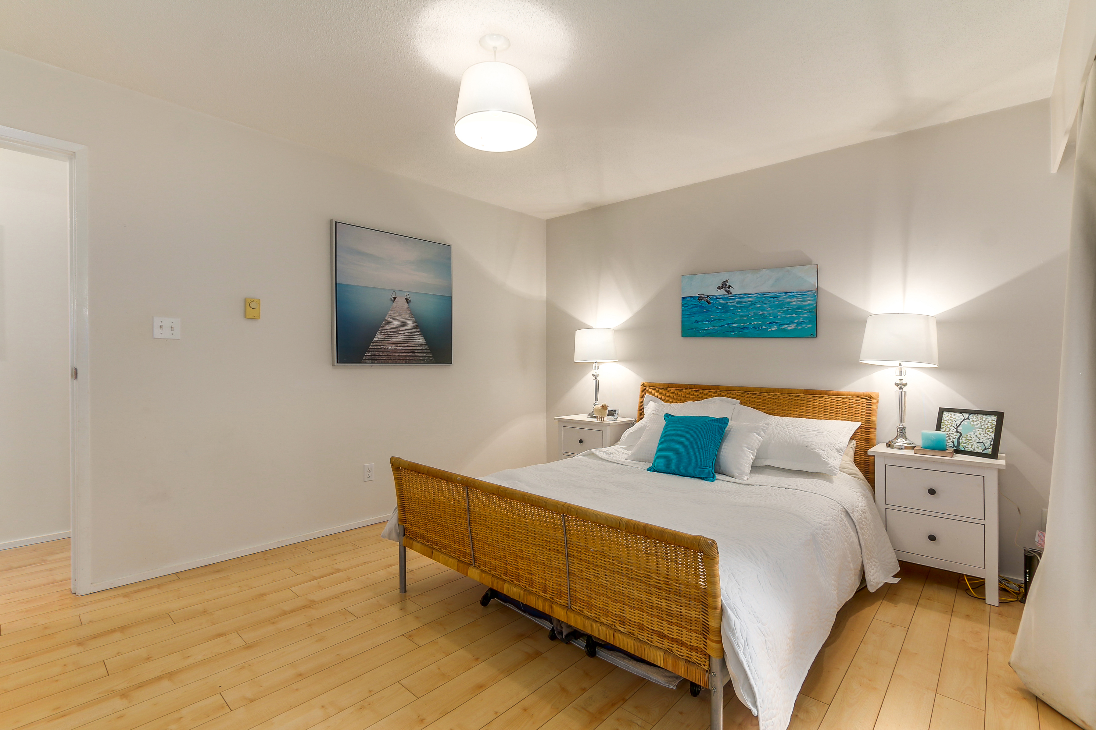 2062 Riverside Drive , North Vancouver, BC 18