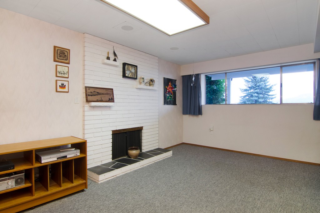 51 N SEA Avenue Burnaby 10