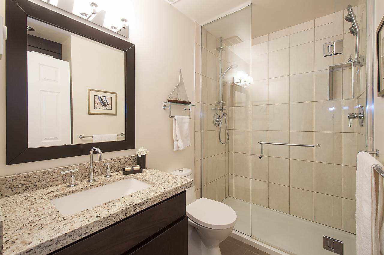 102 216 E 6TH Street North Vancouver 2