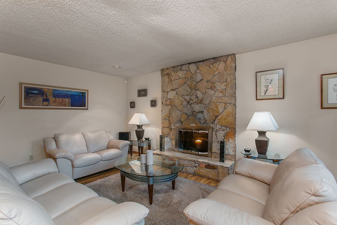 2297 BOWSER AVENUE North Vancouver 2