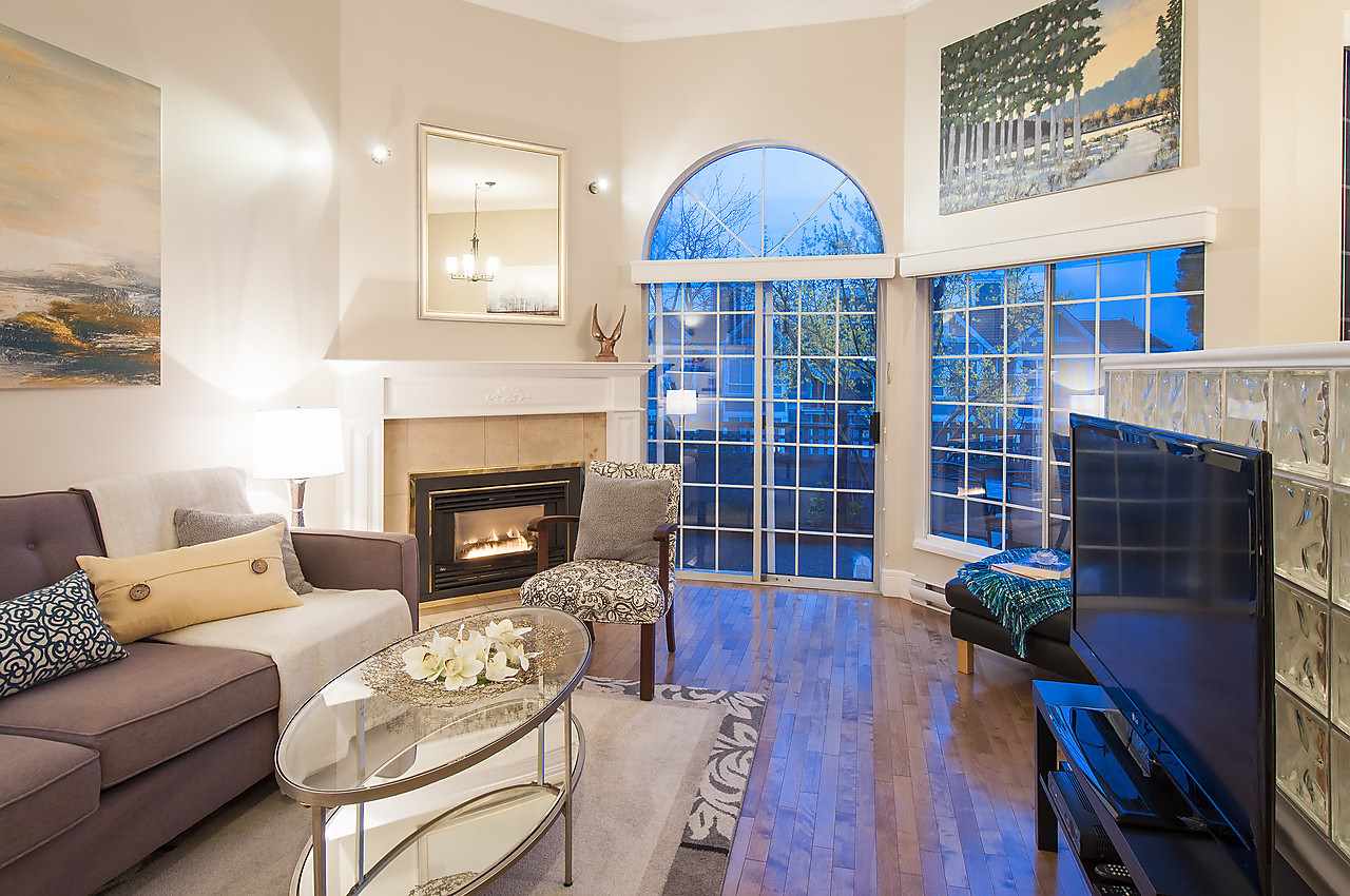 102 216 E 6TH Street North Vancouver 9