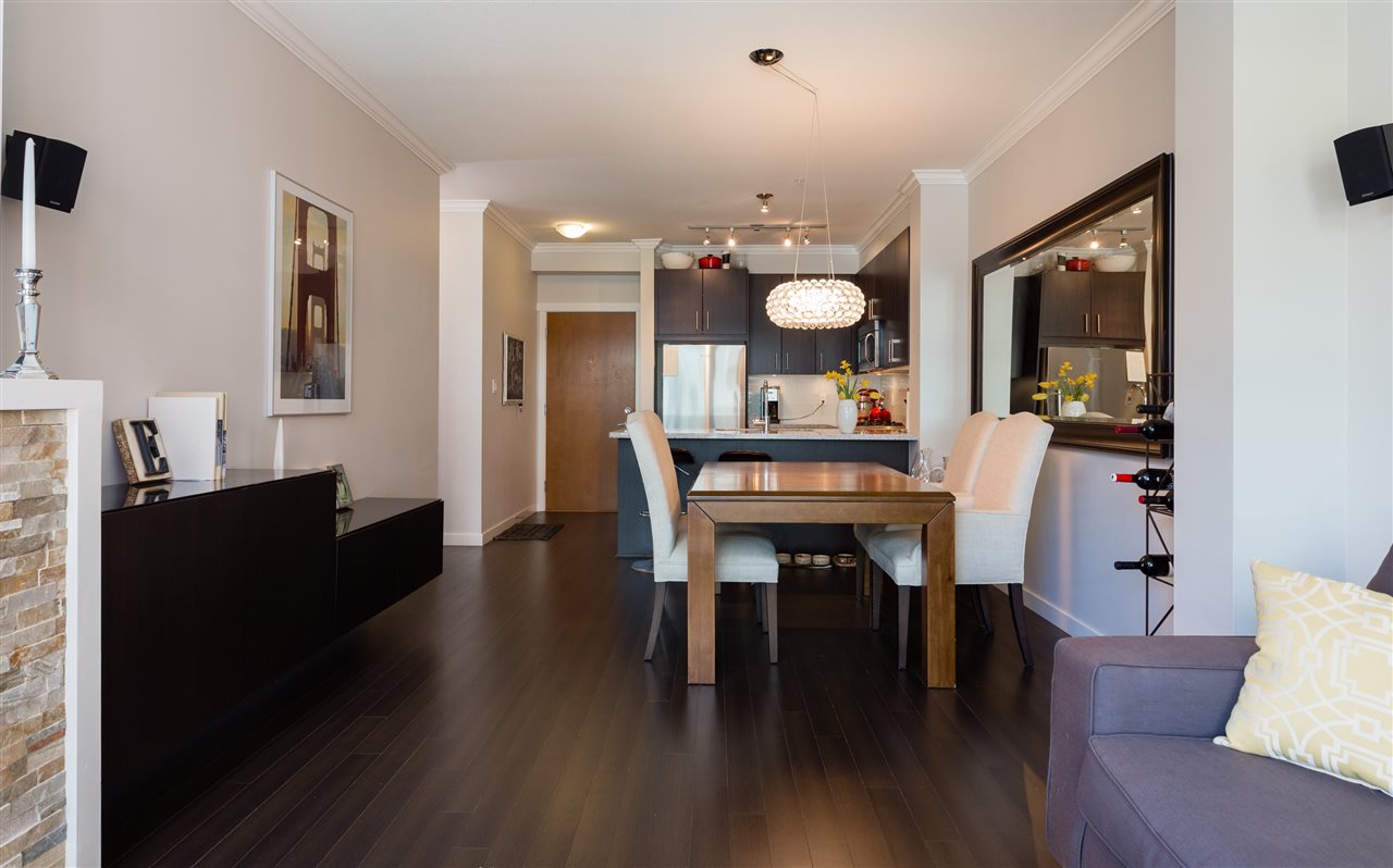 320 119 W 22ND STREET North Vancouver 8