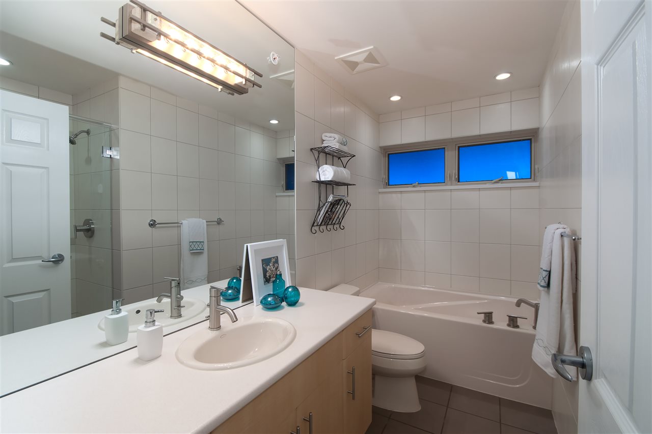 28 3750 EDGEMONT Boulevard North Vancouver 5