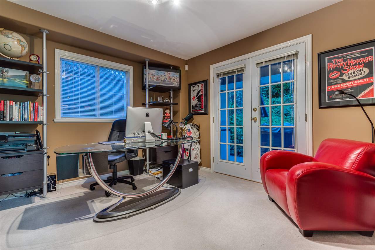 3750 ST. PAULS Avenue North Vancouver 9