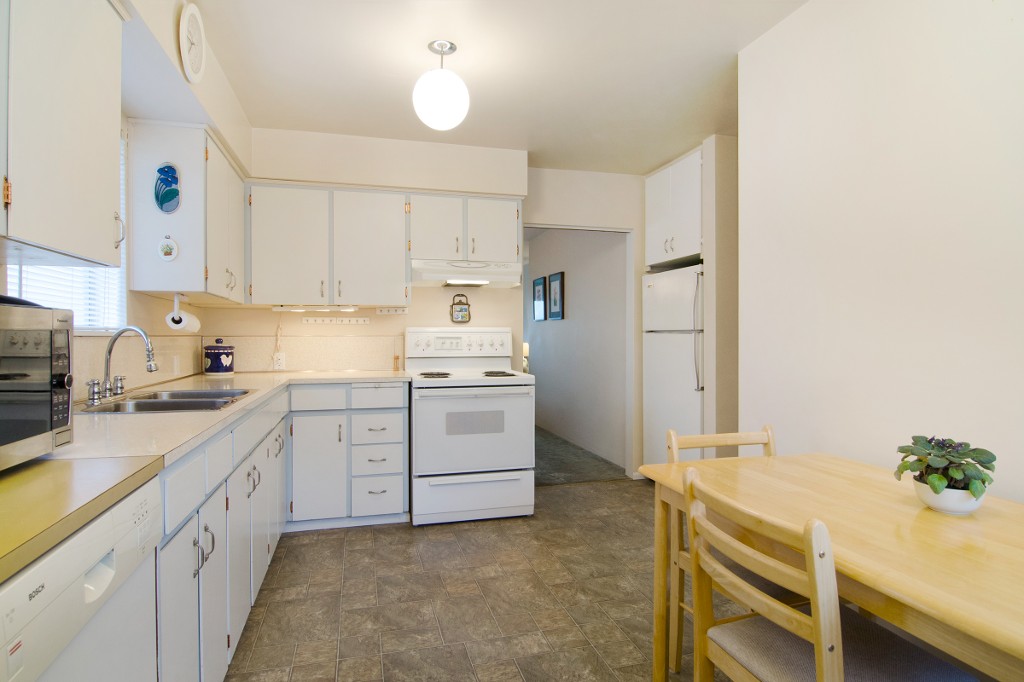 51 N SEA Avenue Burnaby 4
