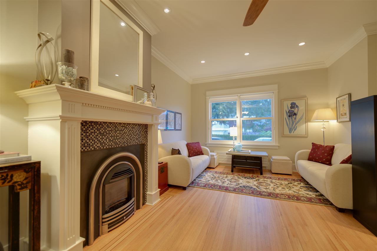 1299 FREDERICK ROAD North Vancouver 12