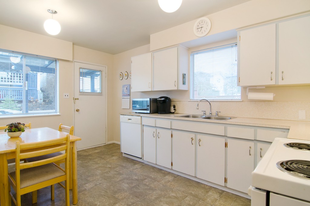 51 N SEA Avenue Burnaby 9