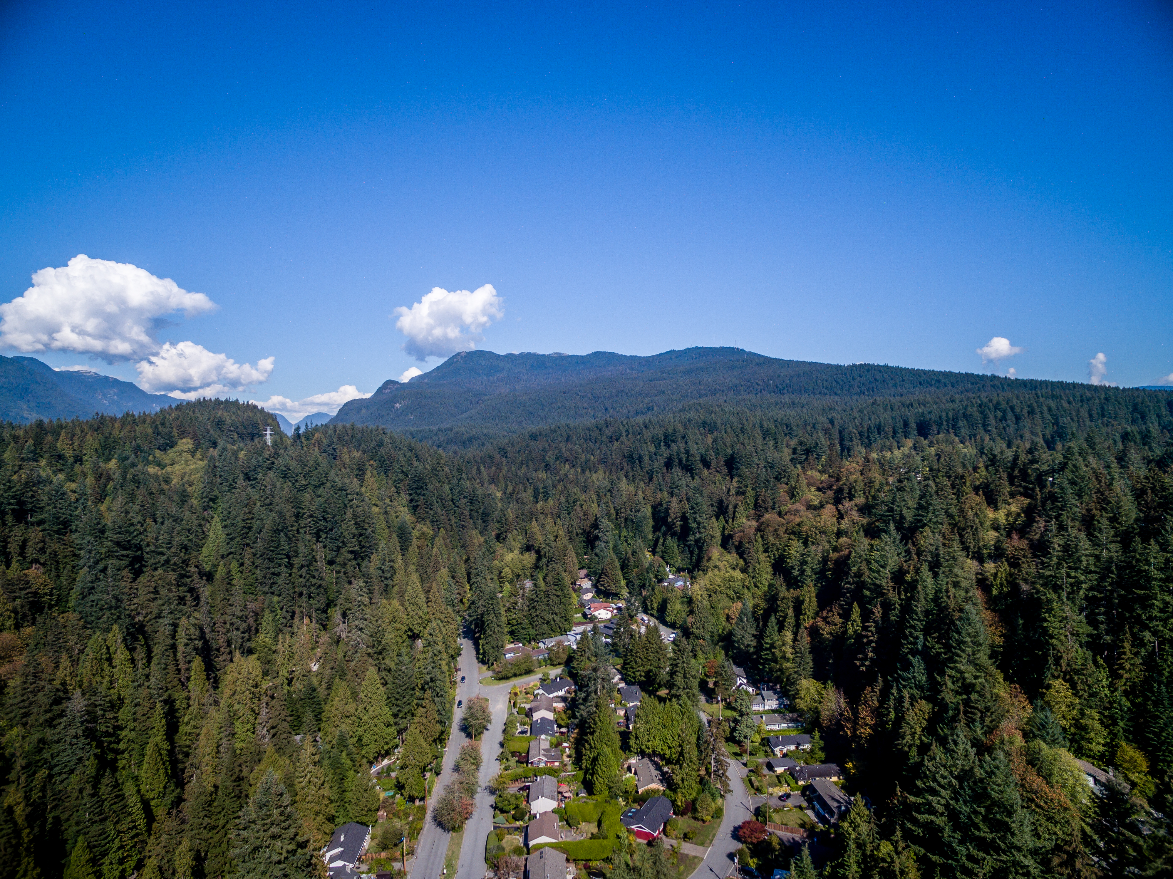 2062 Riverside Drive , North Vancouver, BC 30