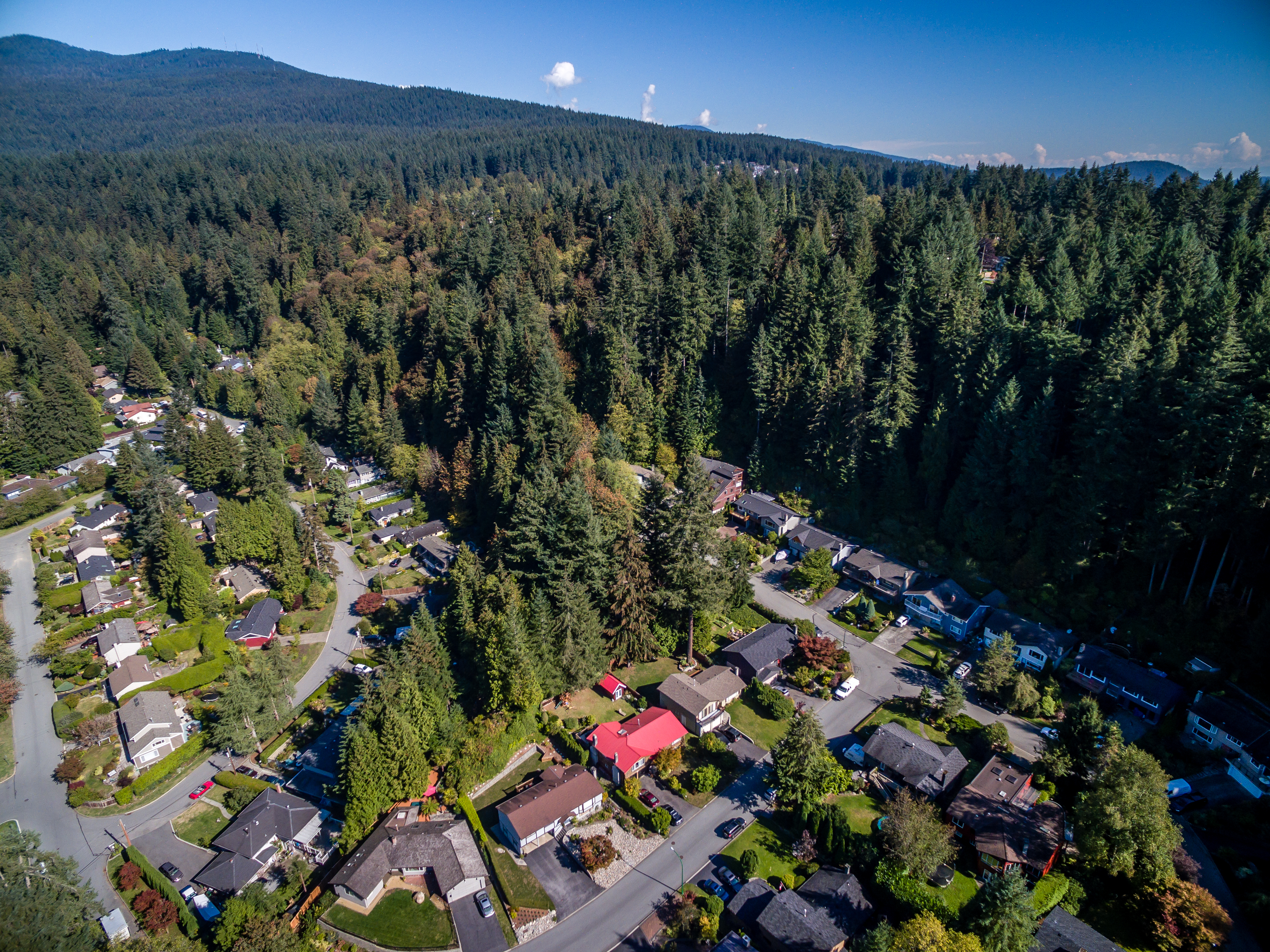 2062 Riverside Drive , North Vancouver, BC 27