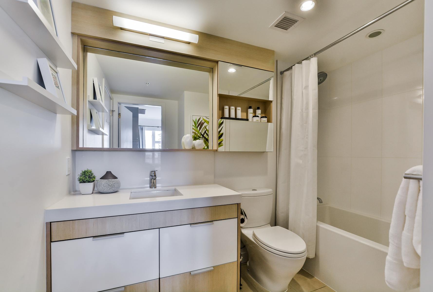 PH 501 111 E 3RD Street 6
