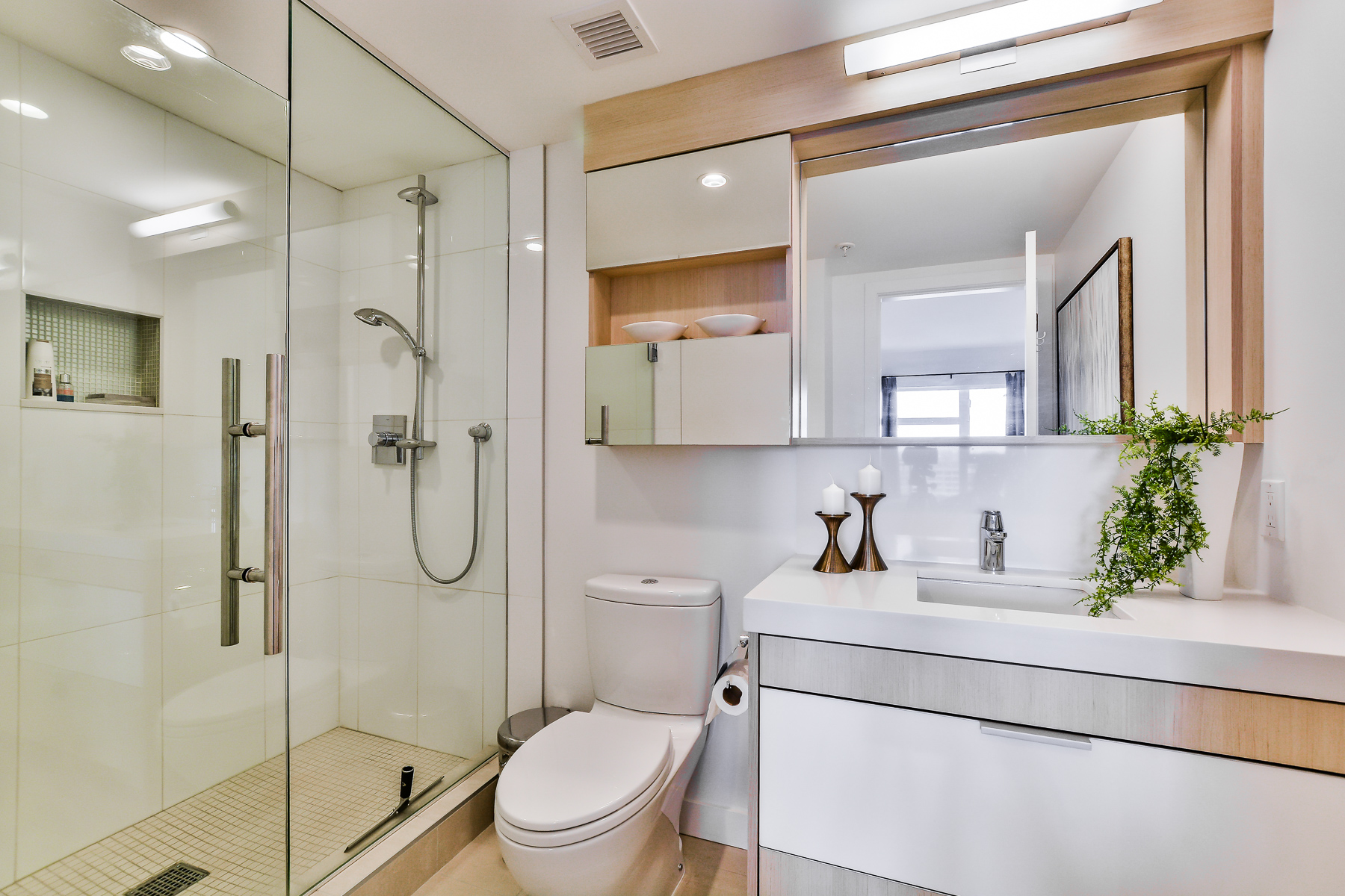 PH501 - 111 E 3rd Street 10
