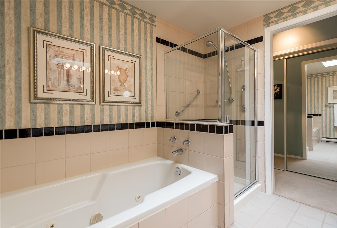 302 3393 CAPILANO Crescent North Vancouver 10