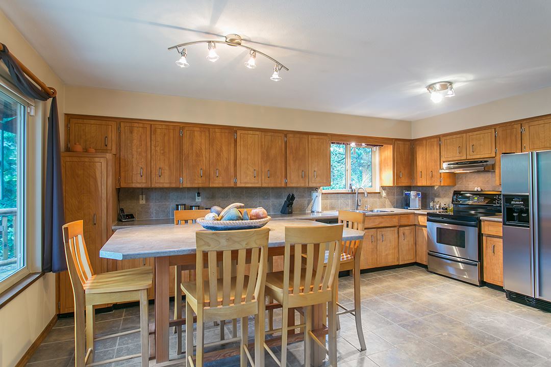 2297 BOWSER AVENUE North Vancouver 10