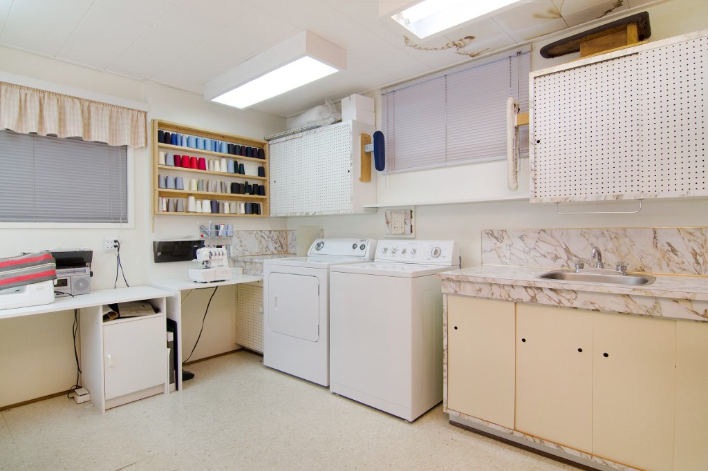 51 N SEA Avenue Burnaby 18