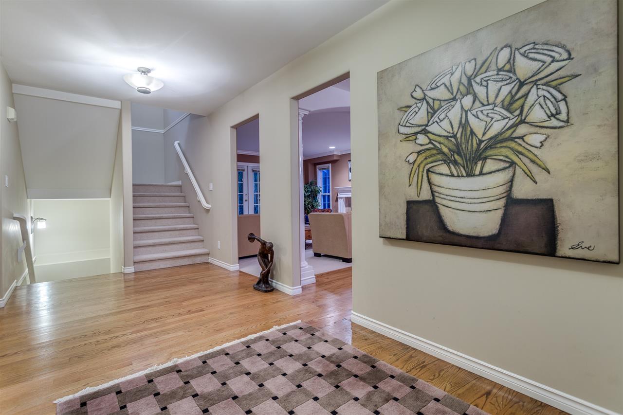 3750 ST. PAULS Avenue North Vancouver 17