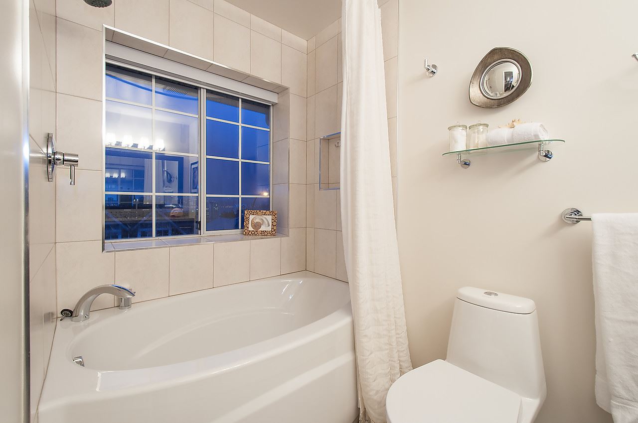102 216 E 6TH Street North Vancouver 14