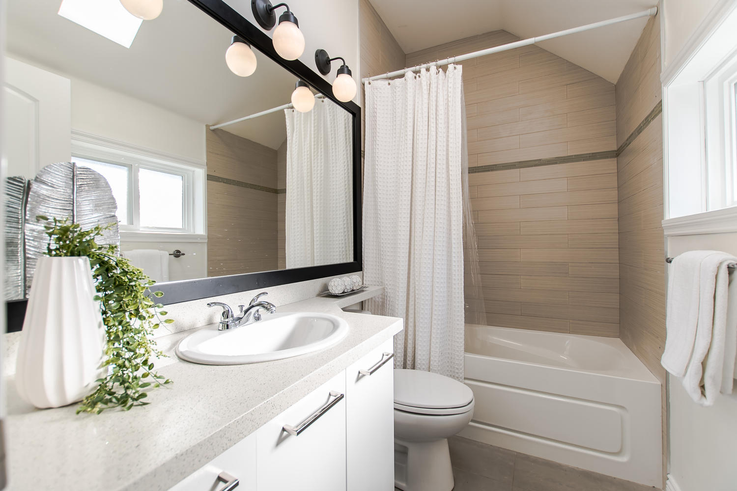 4315 Perry Street,Vancouver, BC 11
