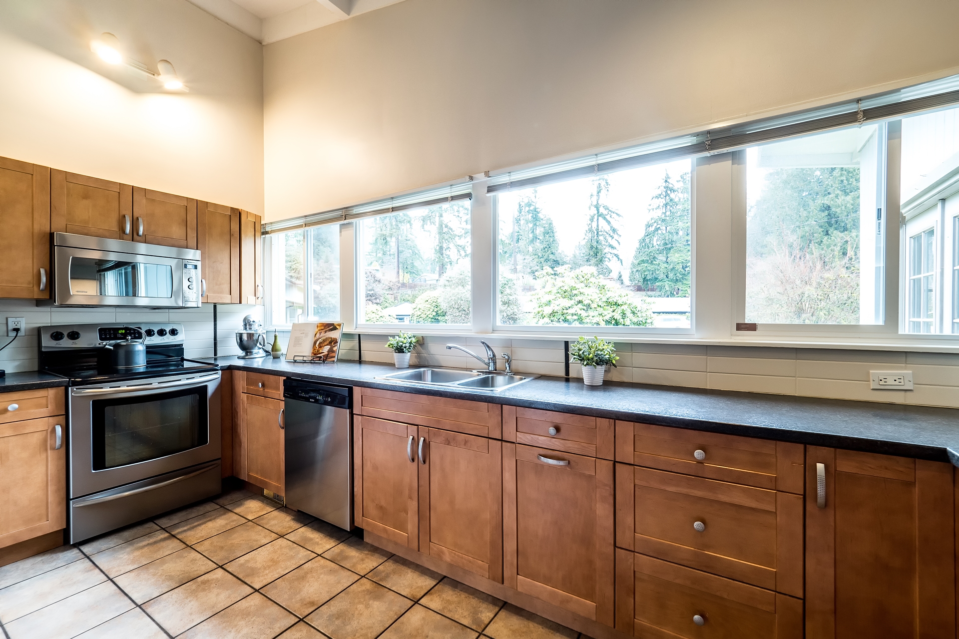 1401 Greenbriar Way, Edgemont, North Vancouver 9