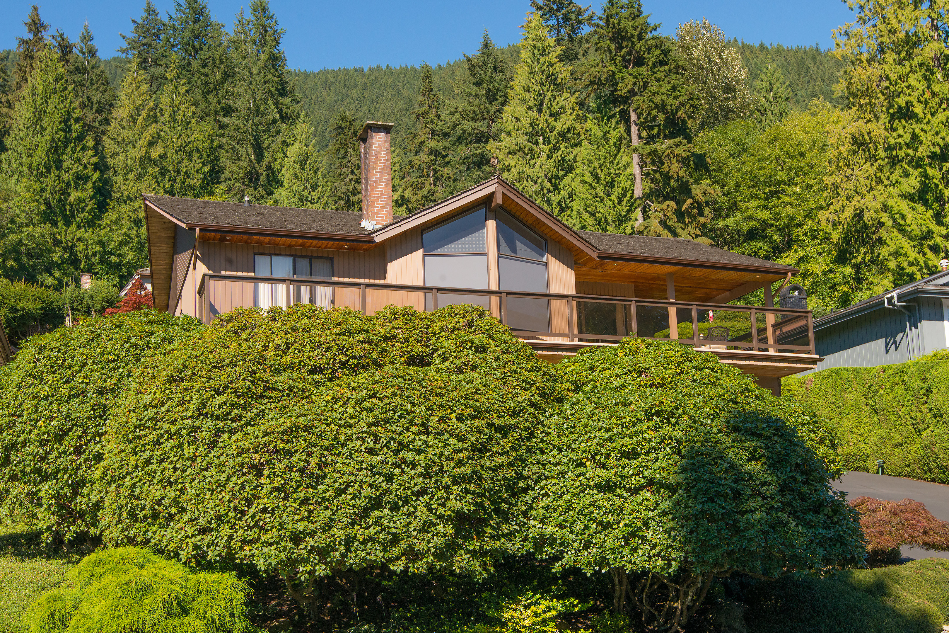 5166 Ranger Avenue, North Vancouver 2