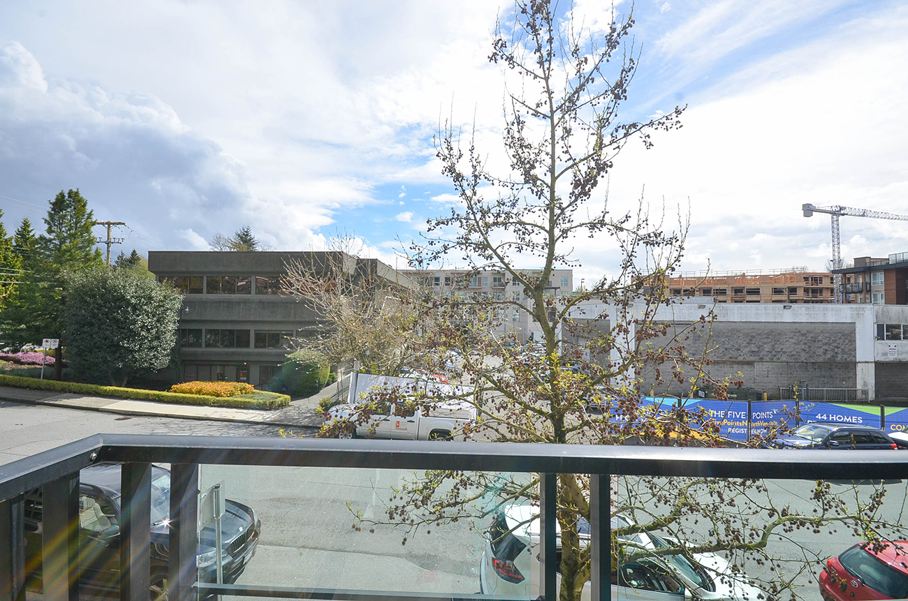 15 728 W 14th Street, North 25
