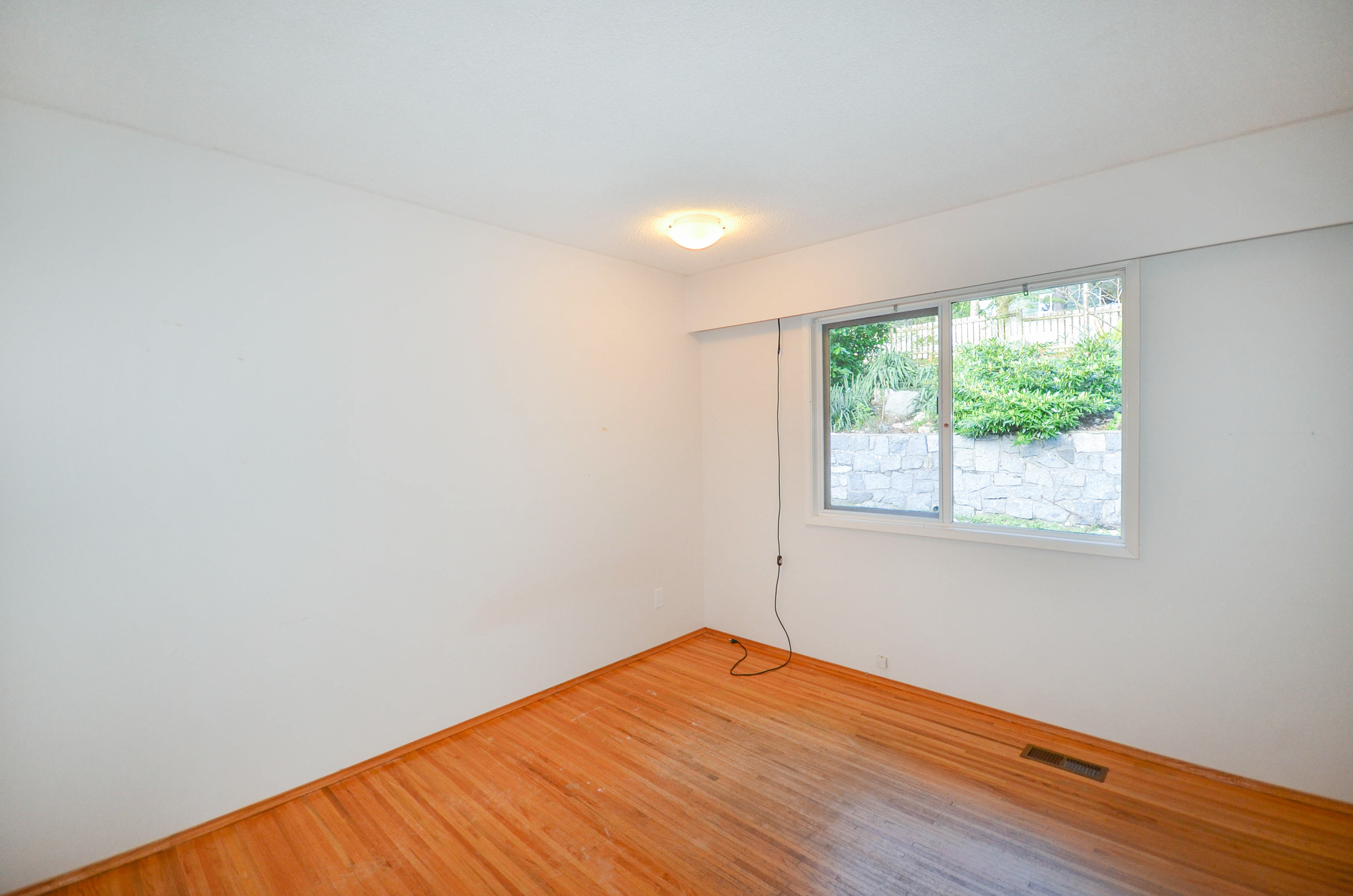 5050 Ranger Avenue, North Vancouver 12