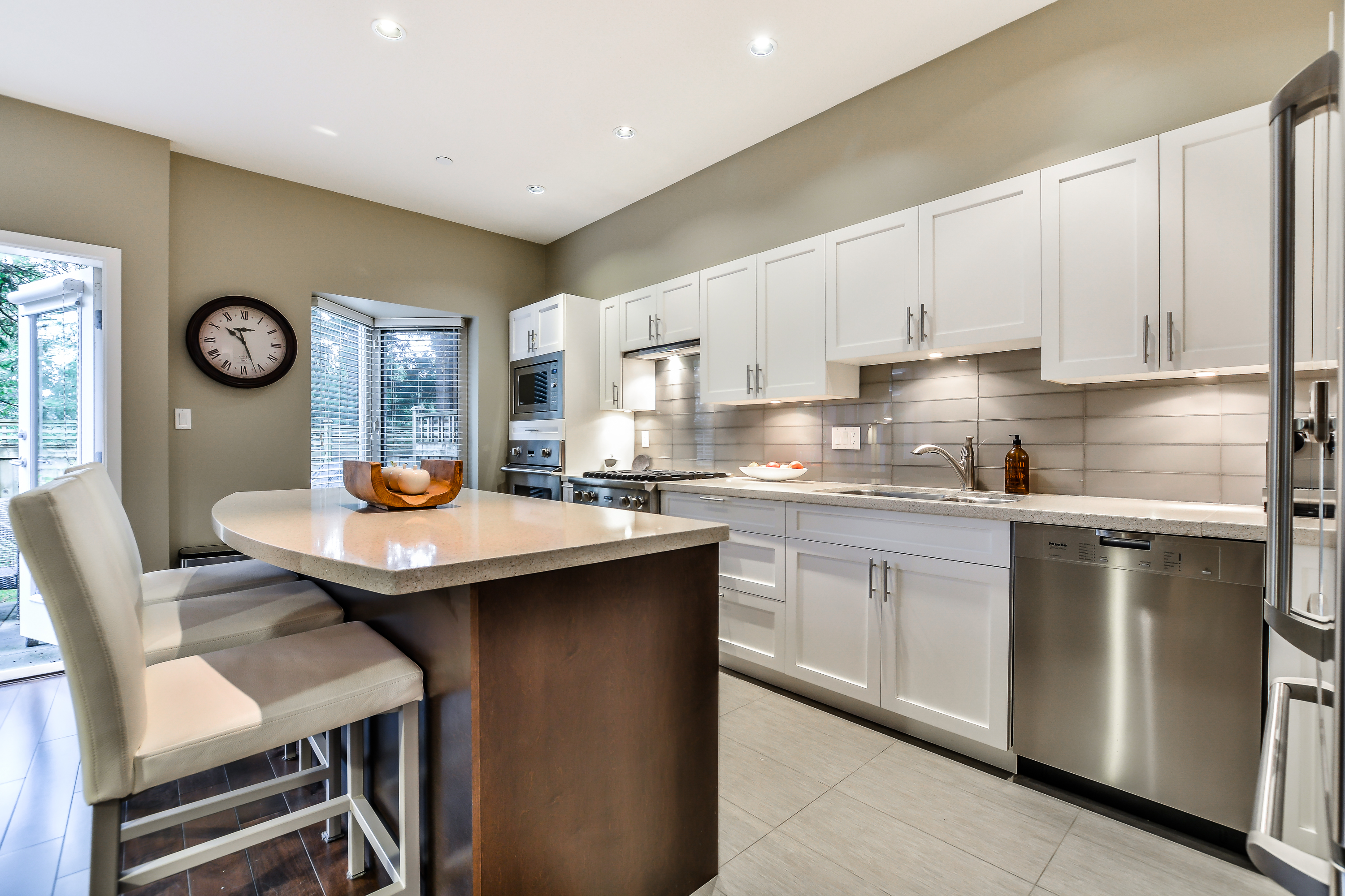 2-3750 Edgemont Boulevard, North Vancouver 10