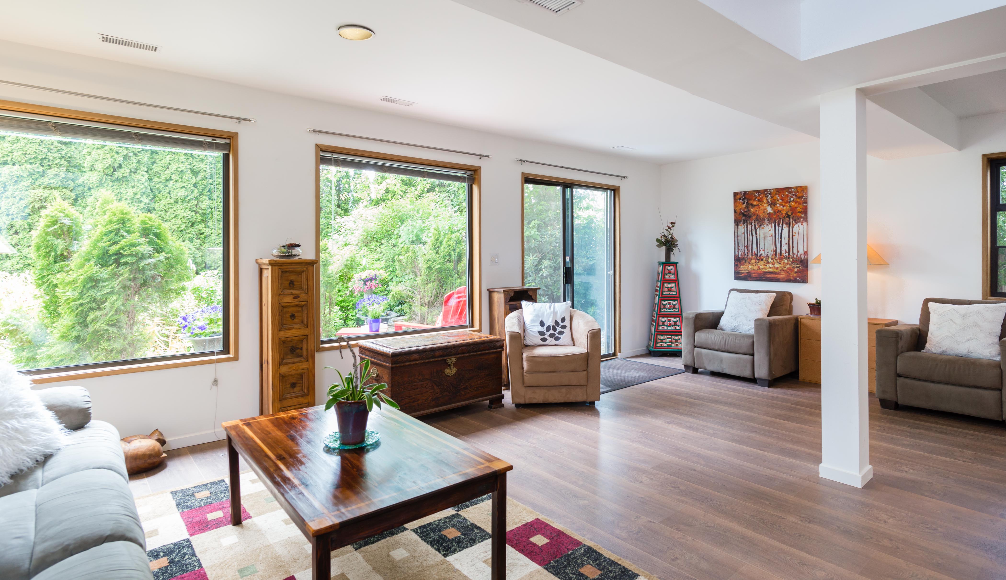 304 E 21st Street, North Vancouver 14