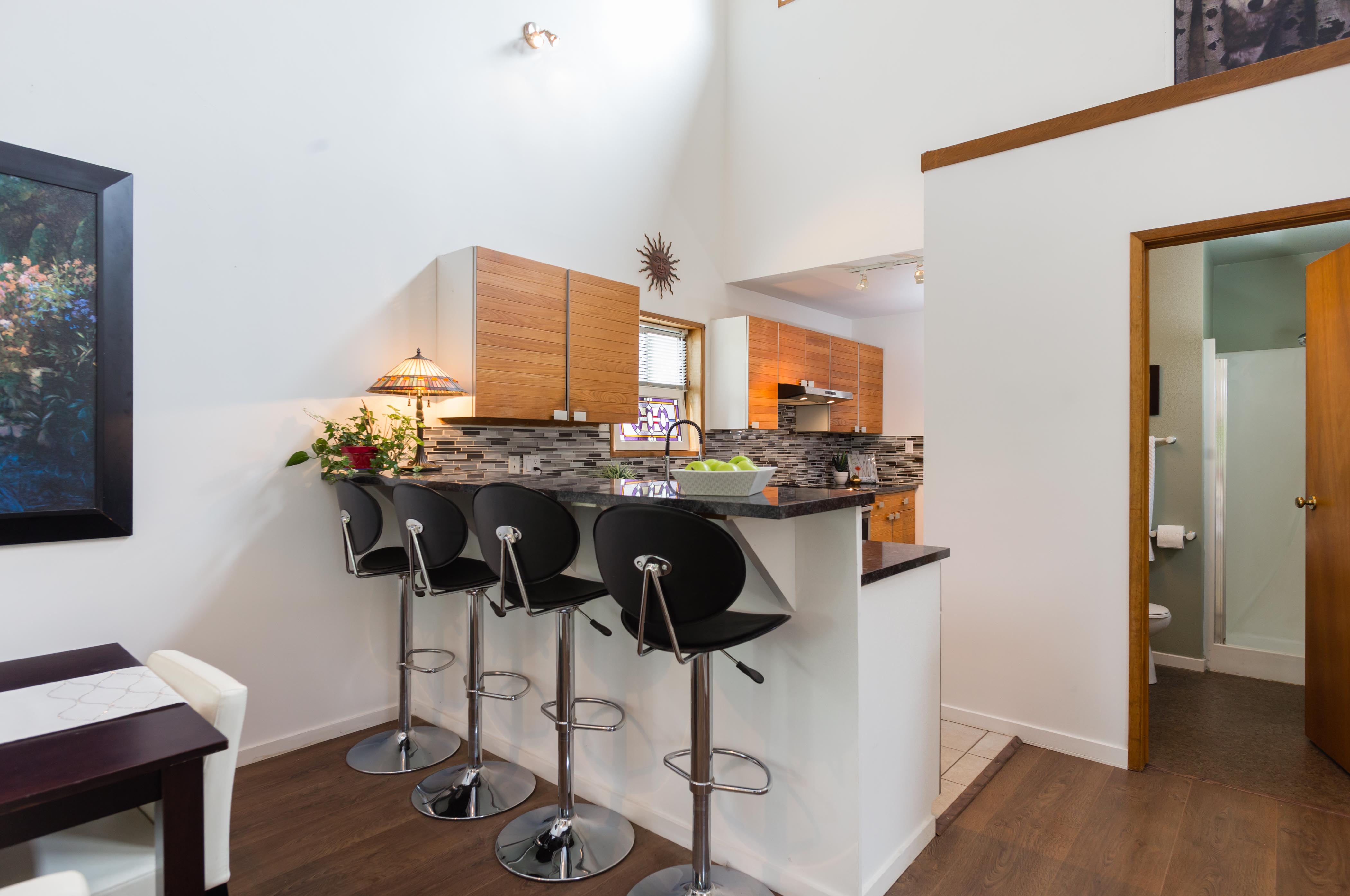 304 E 21st Street, North Vancouver 10