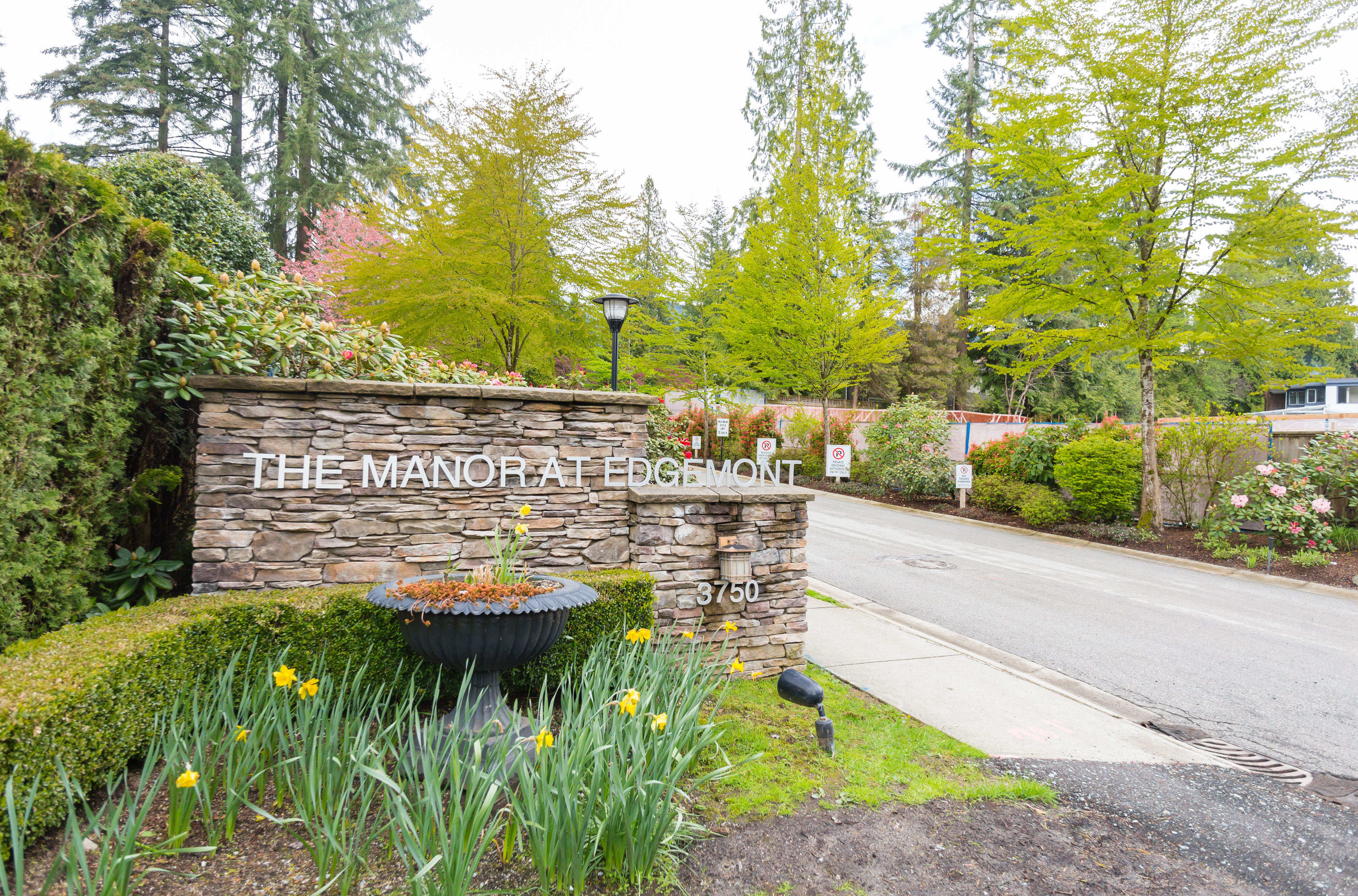 22-3750 EDGEMONT BLVD, NORTH VANCOUVER 24