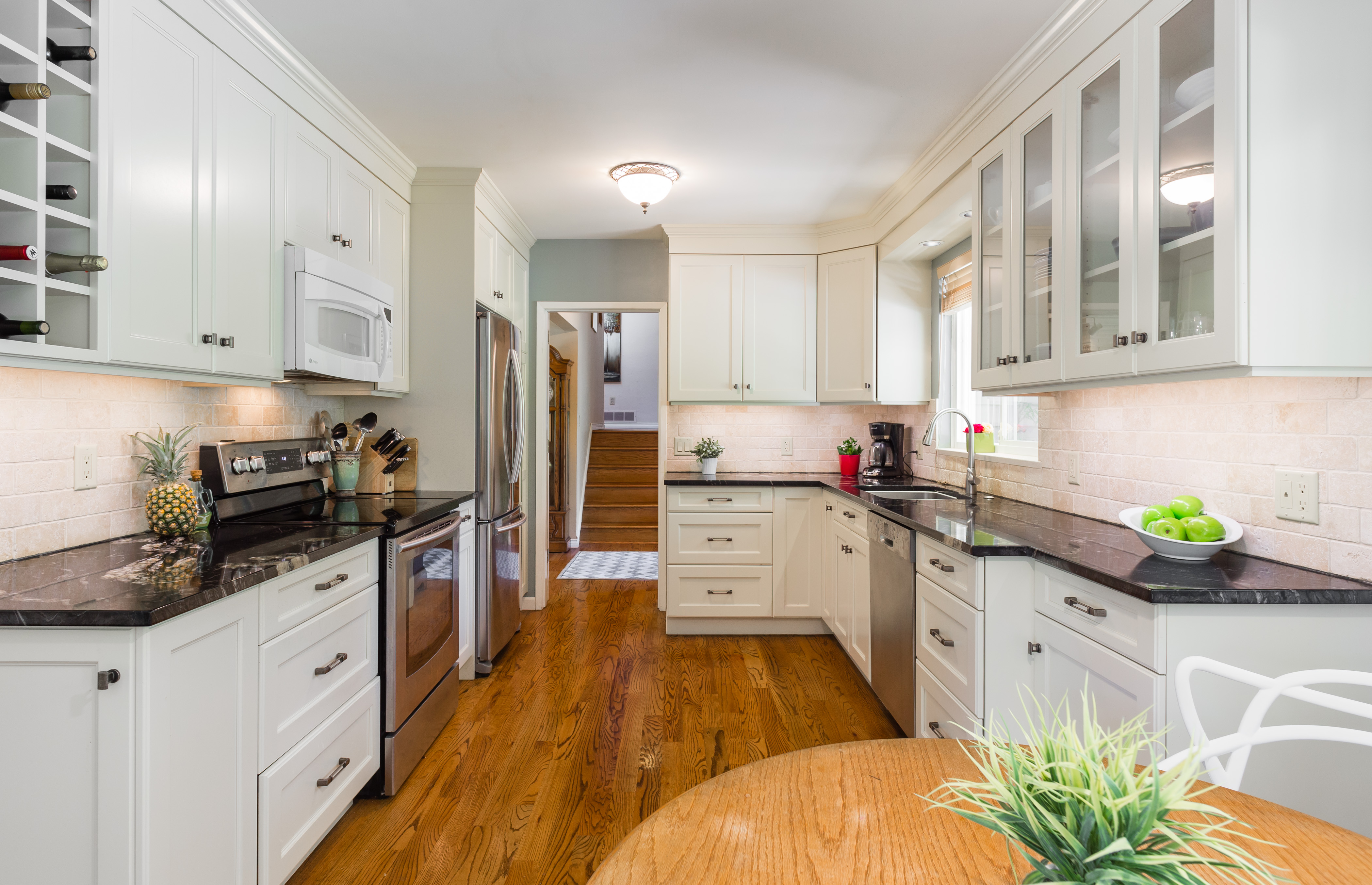 2390 Kilmarnock Crescent, North Vancouver, BC 4