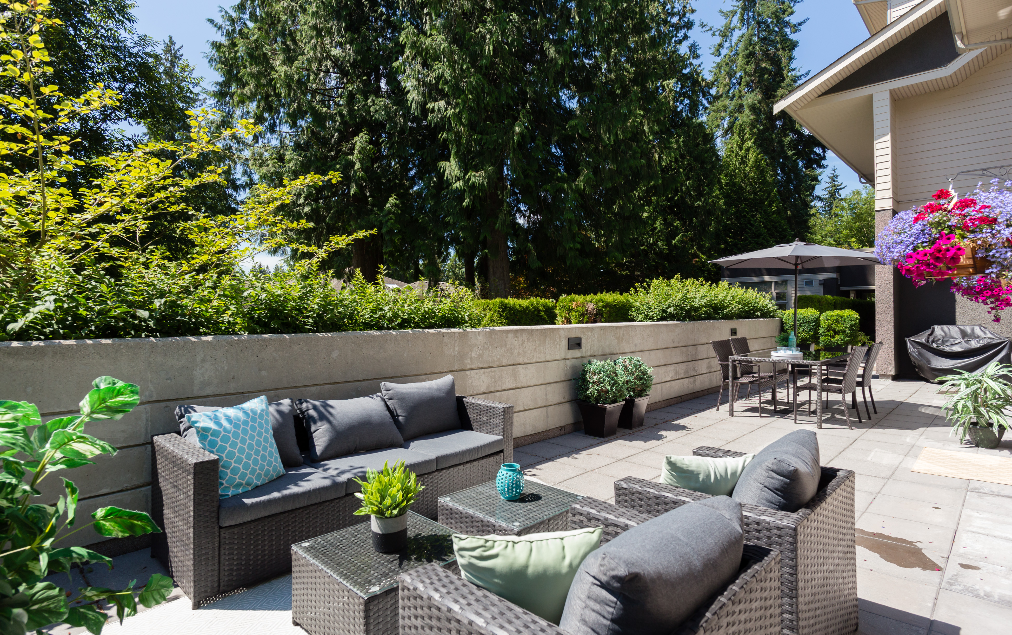 108 3750 Edgemont Boulevard 27