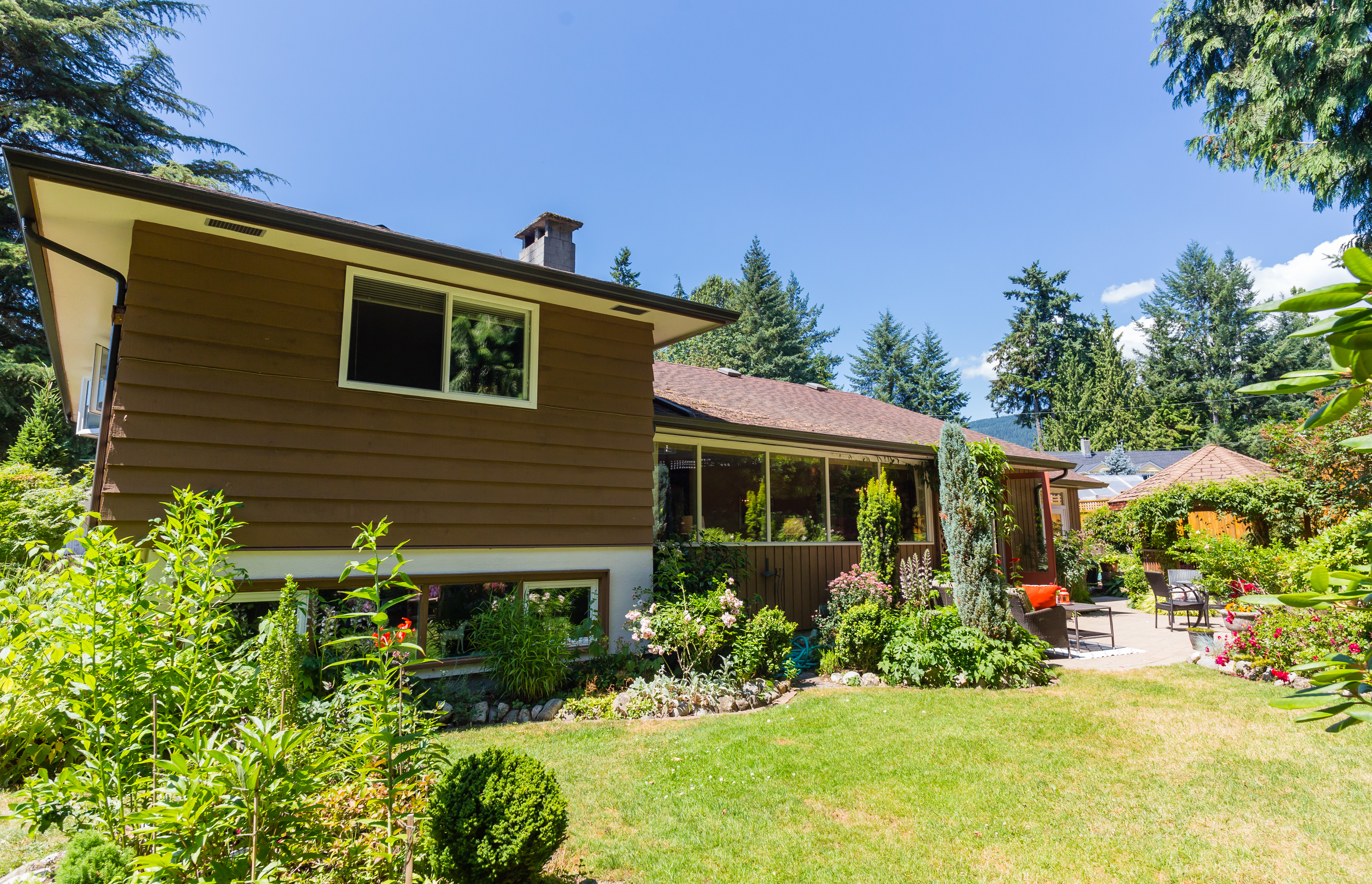 2390 Kilmarnock Crescent, North Vancouver, BC 25