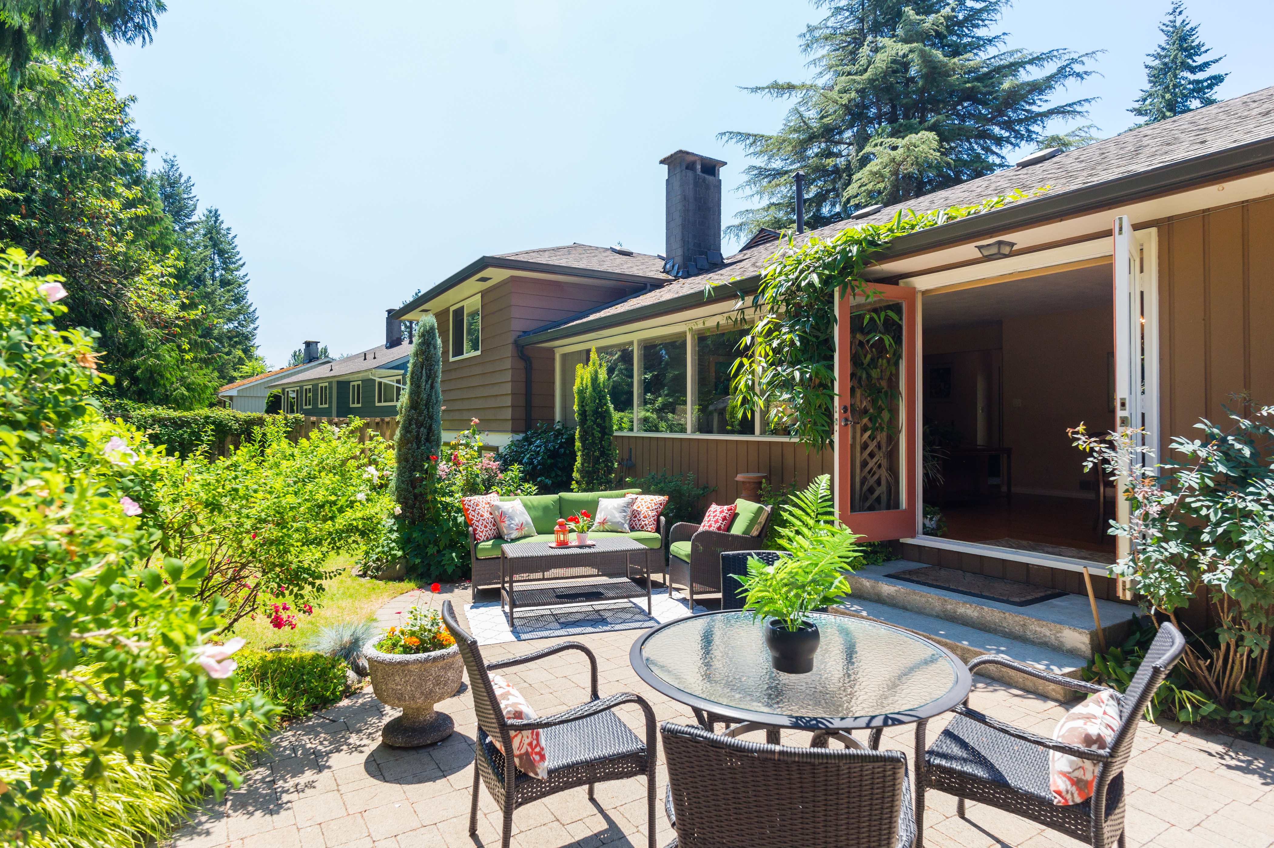 2390 Kilmarnock Crescent, North Vancouver, BC 26