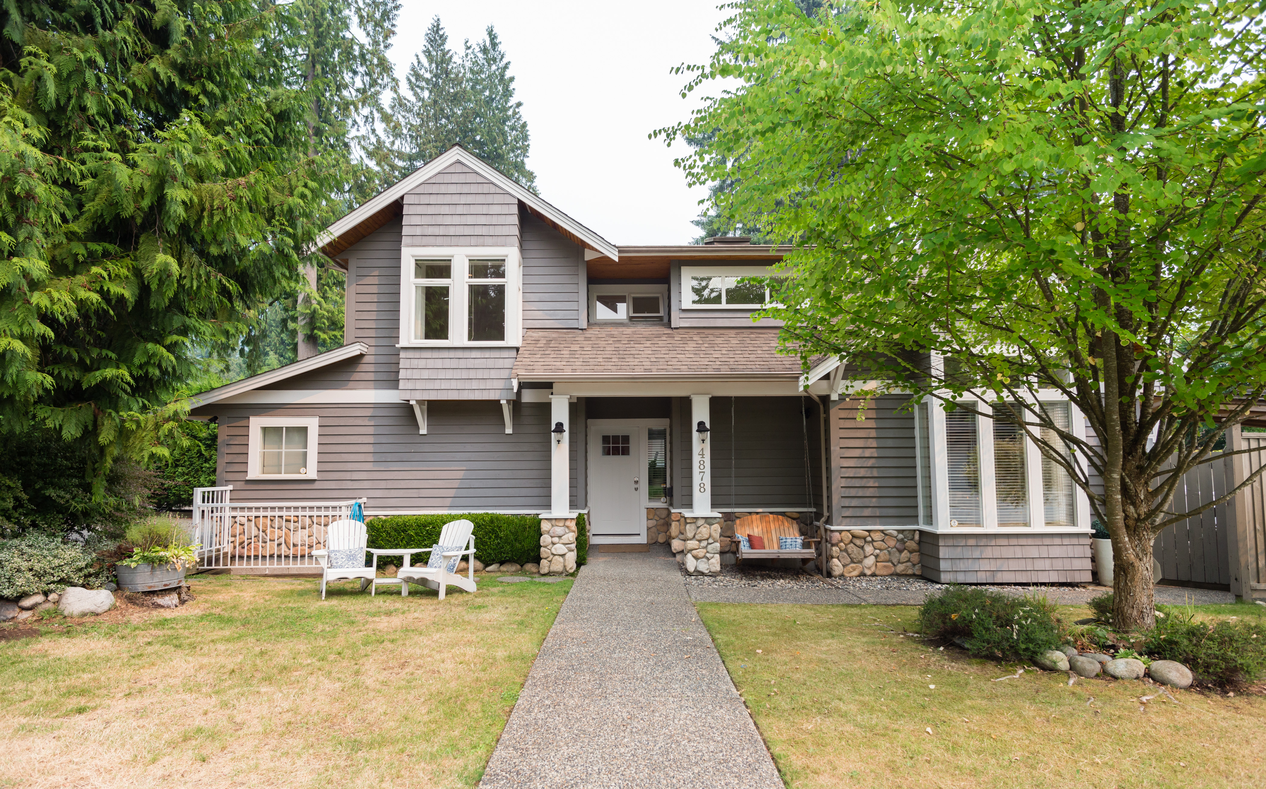 4878 Belvedere Drive, North Vancouver 2