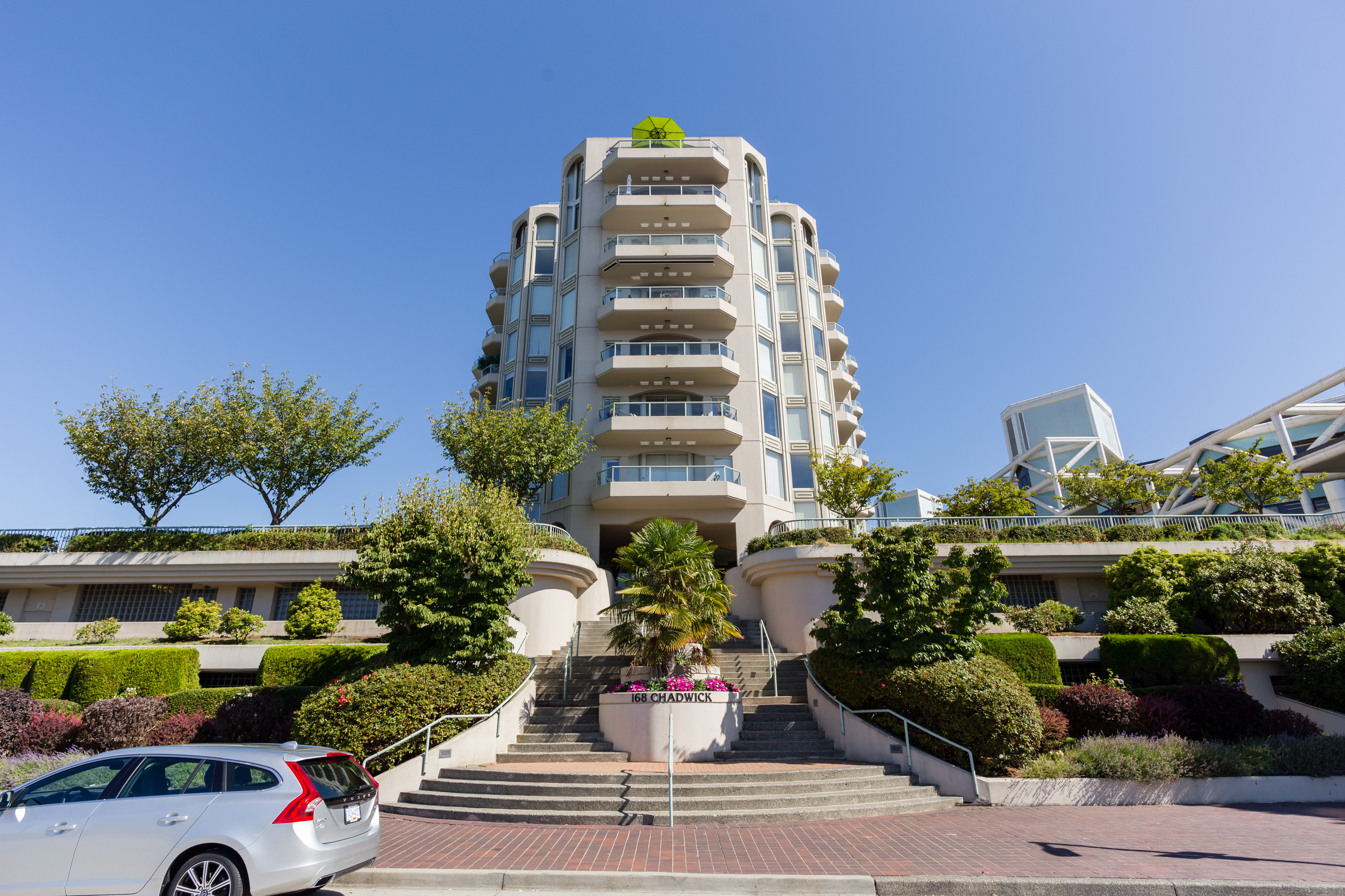 306 168 Chadwick Court, North Vancouver 4