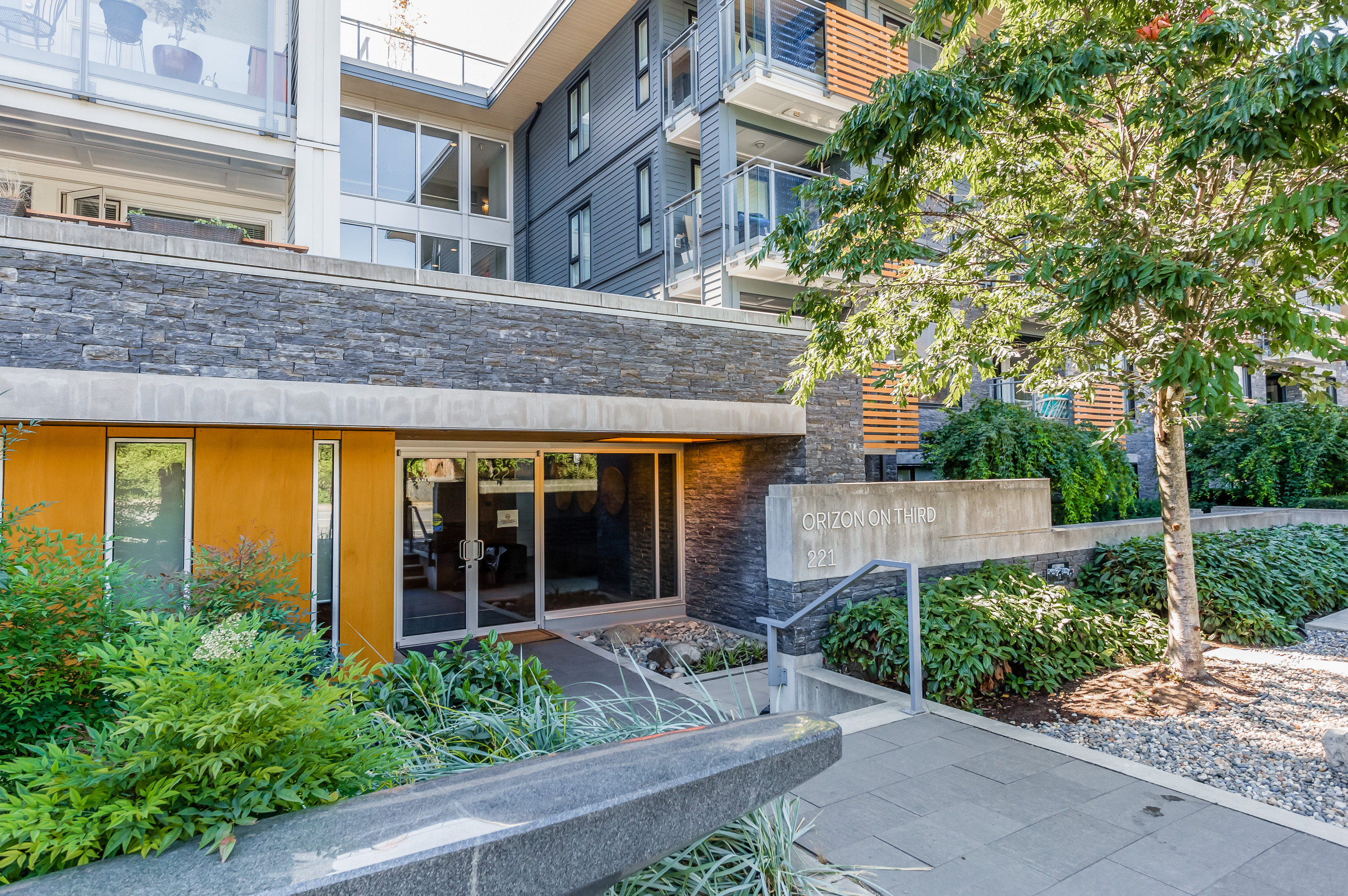 318-221 E 3rd Street, North Vancouver 2