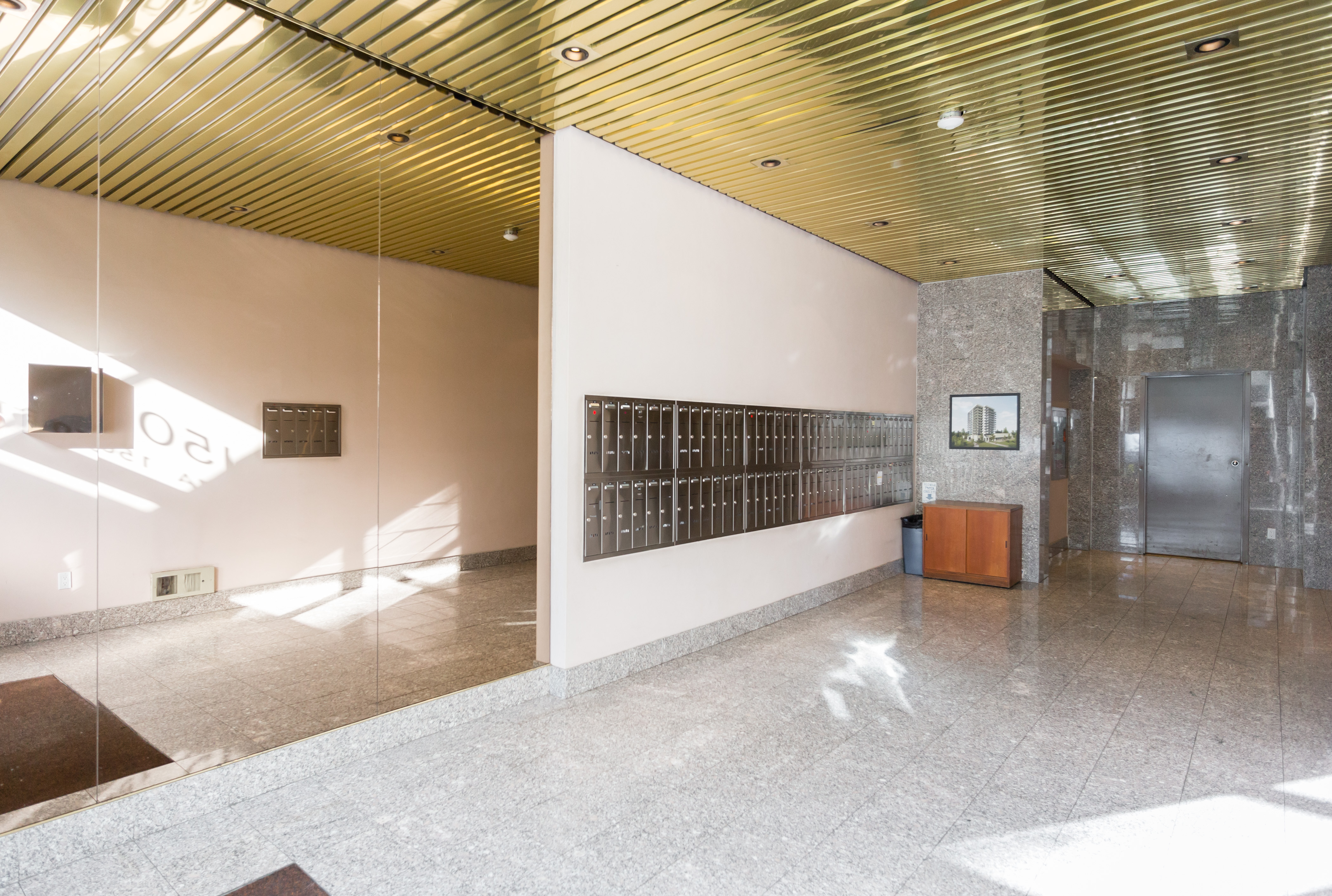 904 150 E 15th Street, North Vancouver 2