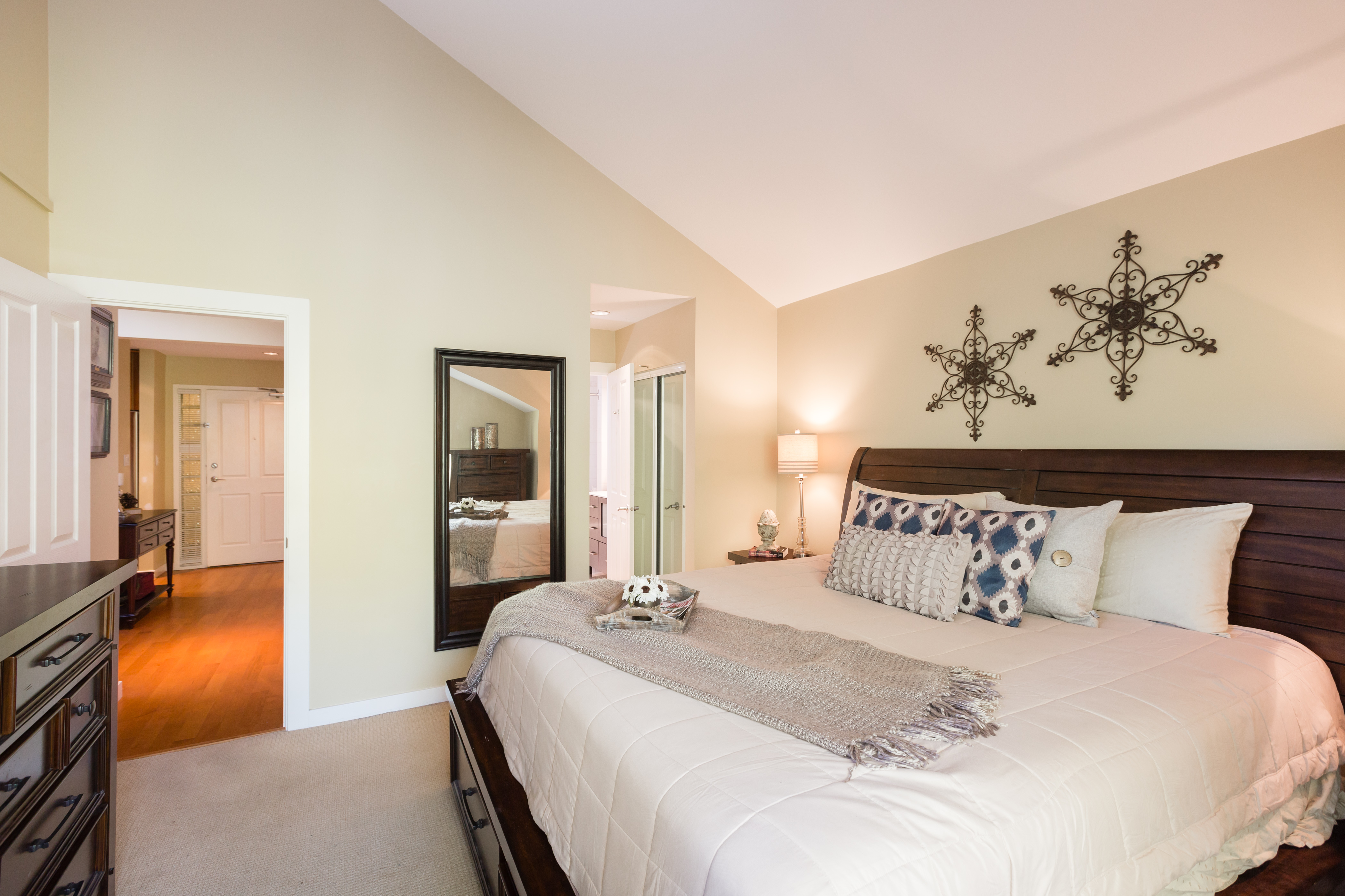303-4390 Gallant Avenue, North Vancouver 11