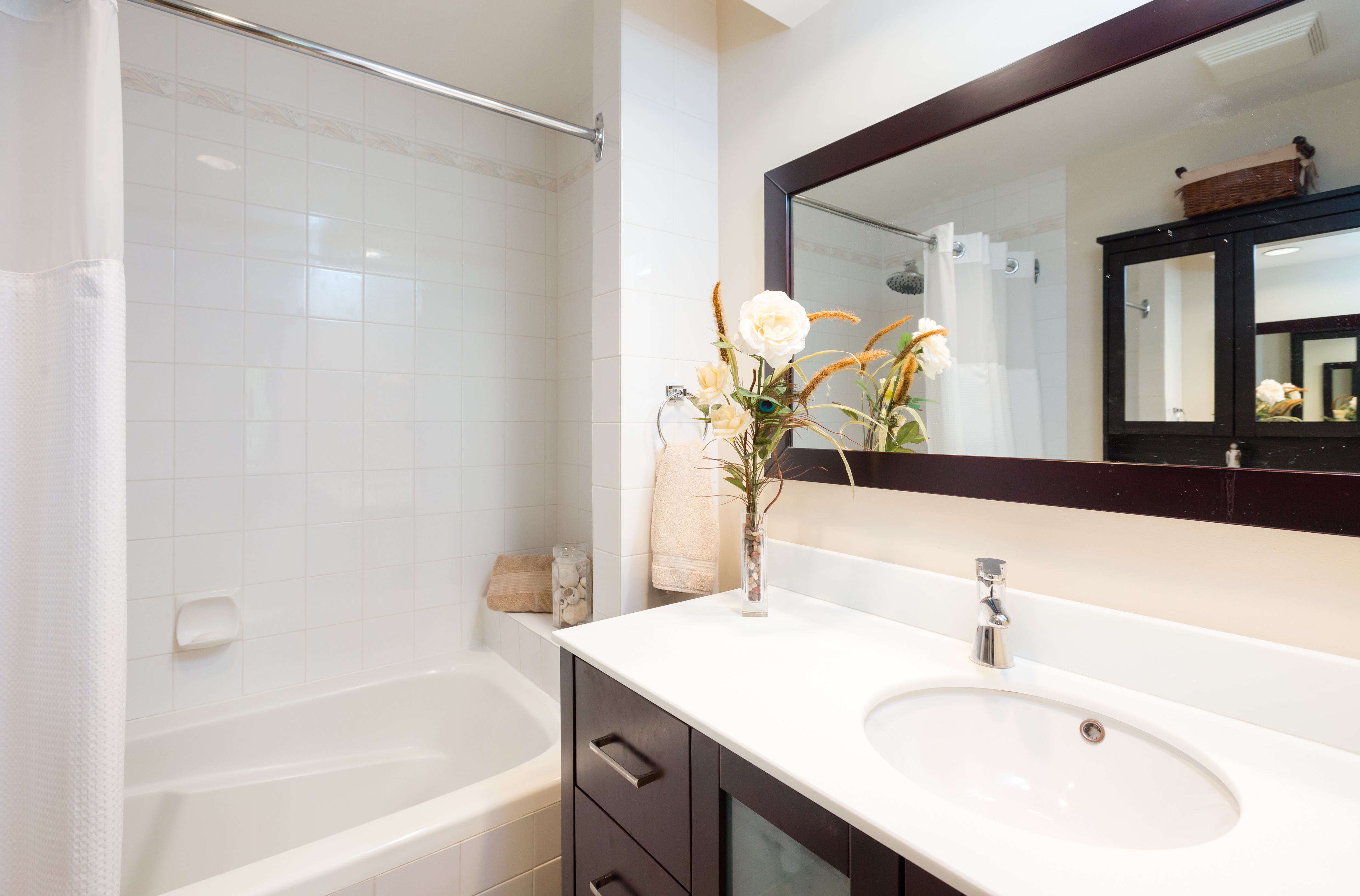 303-4390 Gallant Avenue, North Vancouver 12