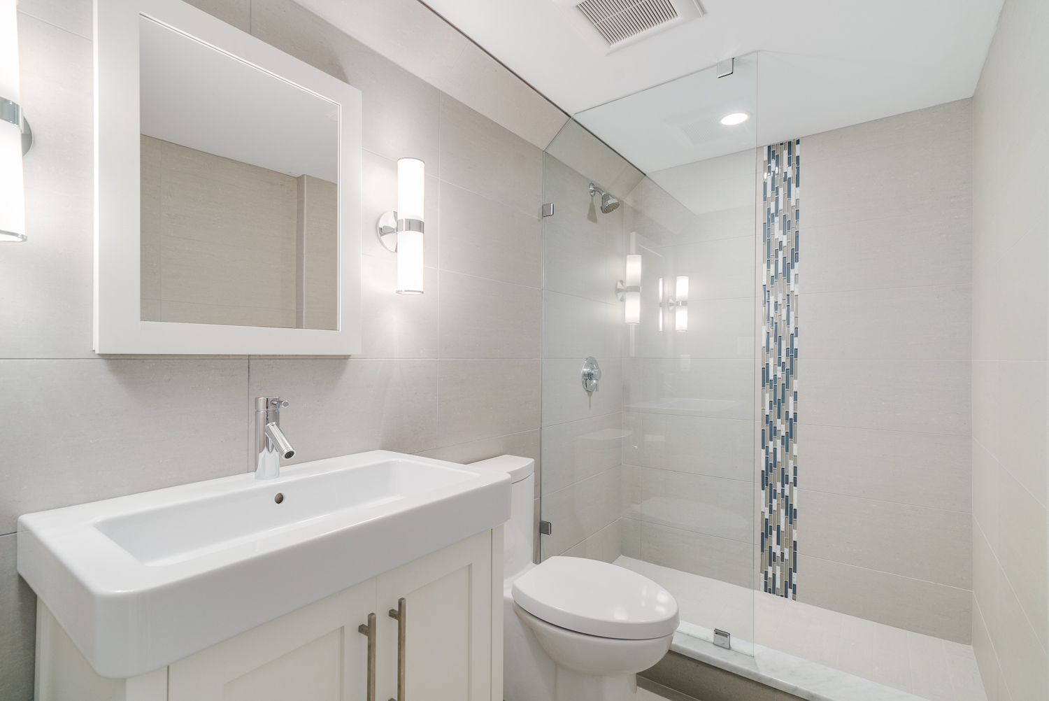 3331 Robinson Road, North Vancouver 18