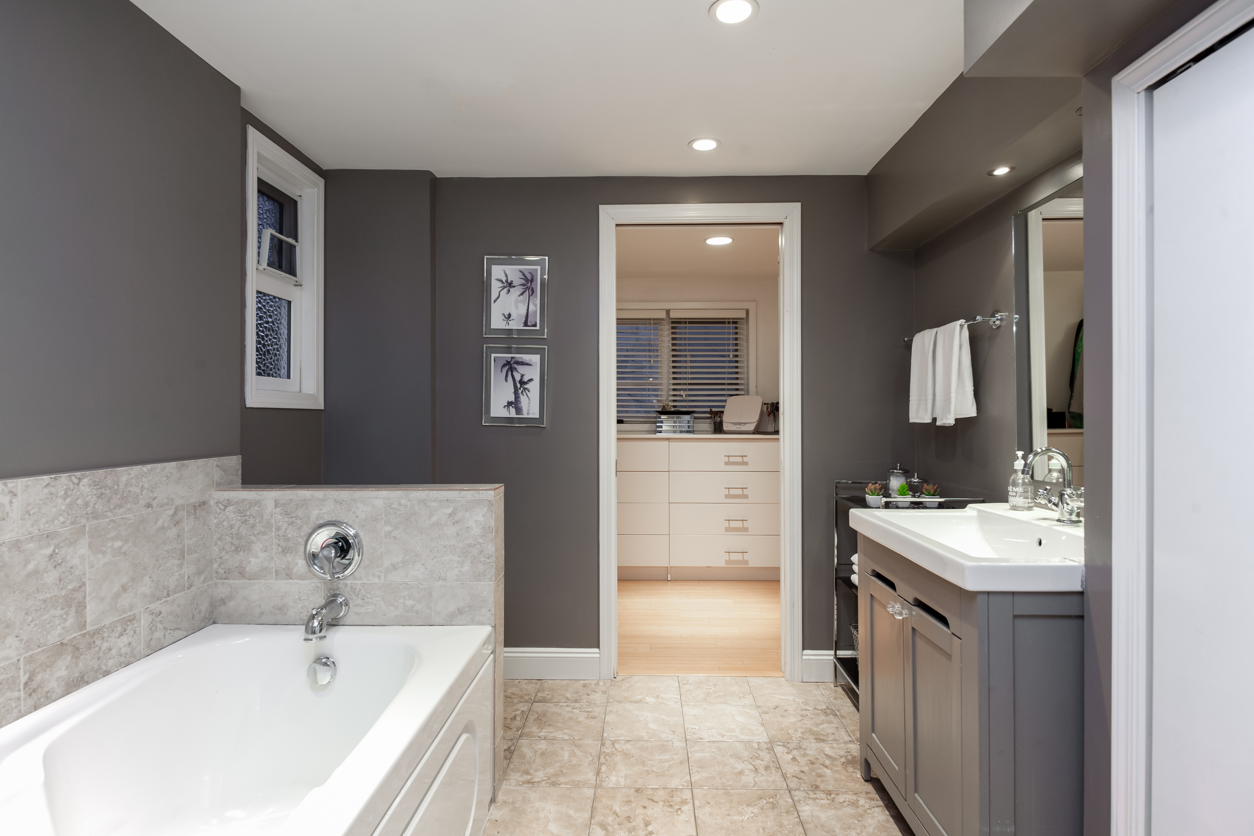 131 W St. James Road 25