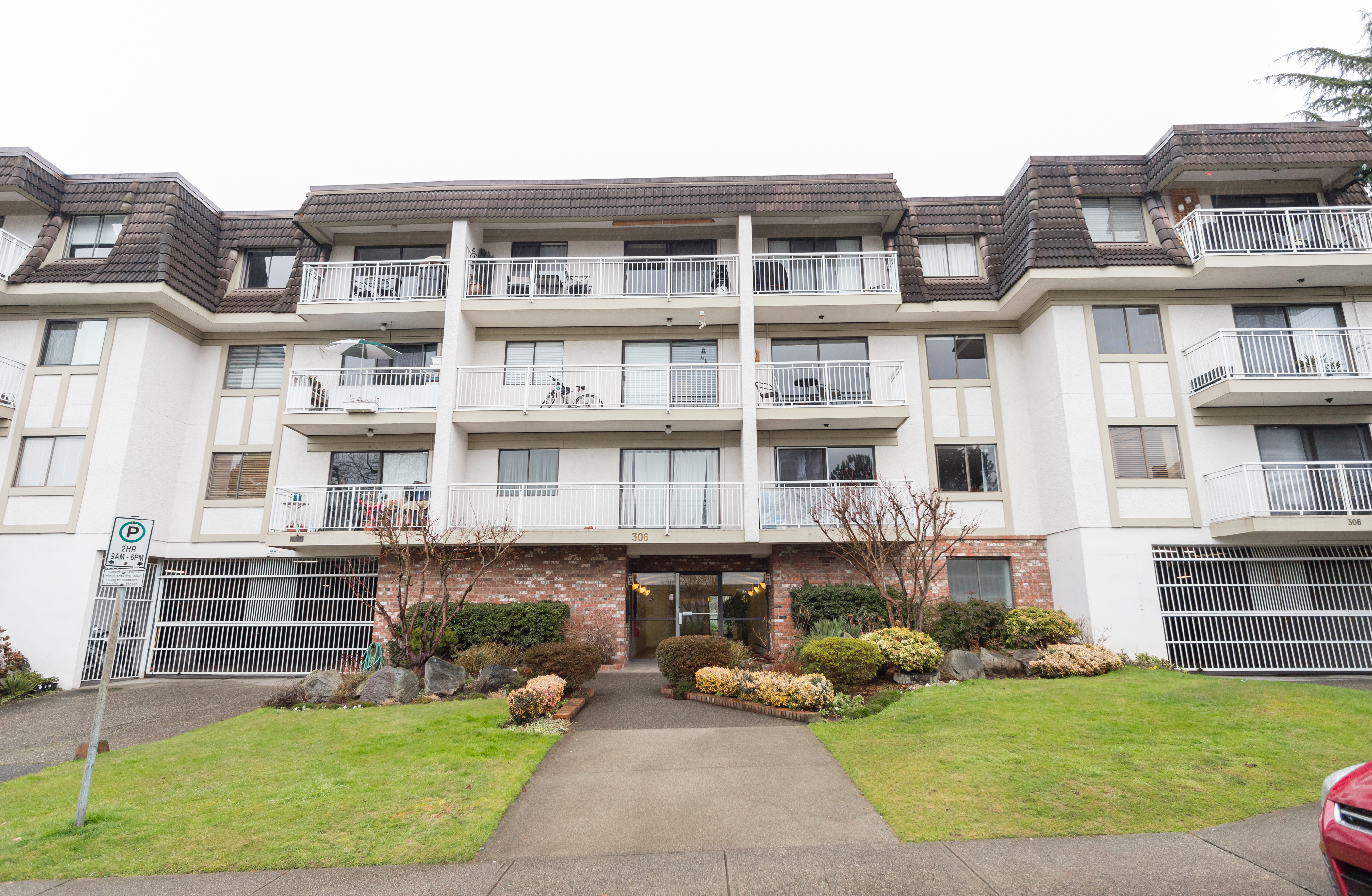 305 - 306 W 1st St, North Vancouver 23