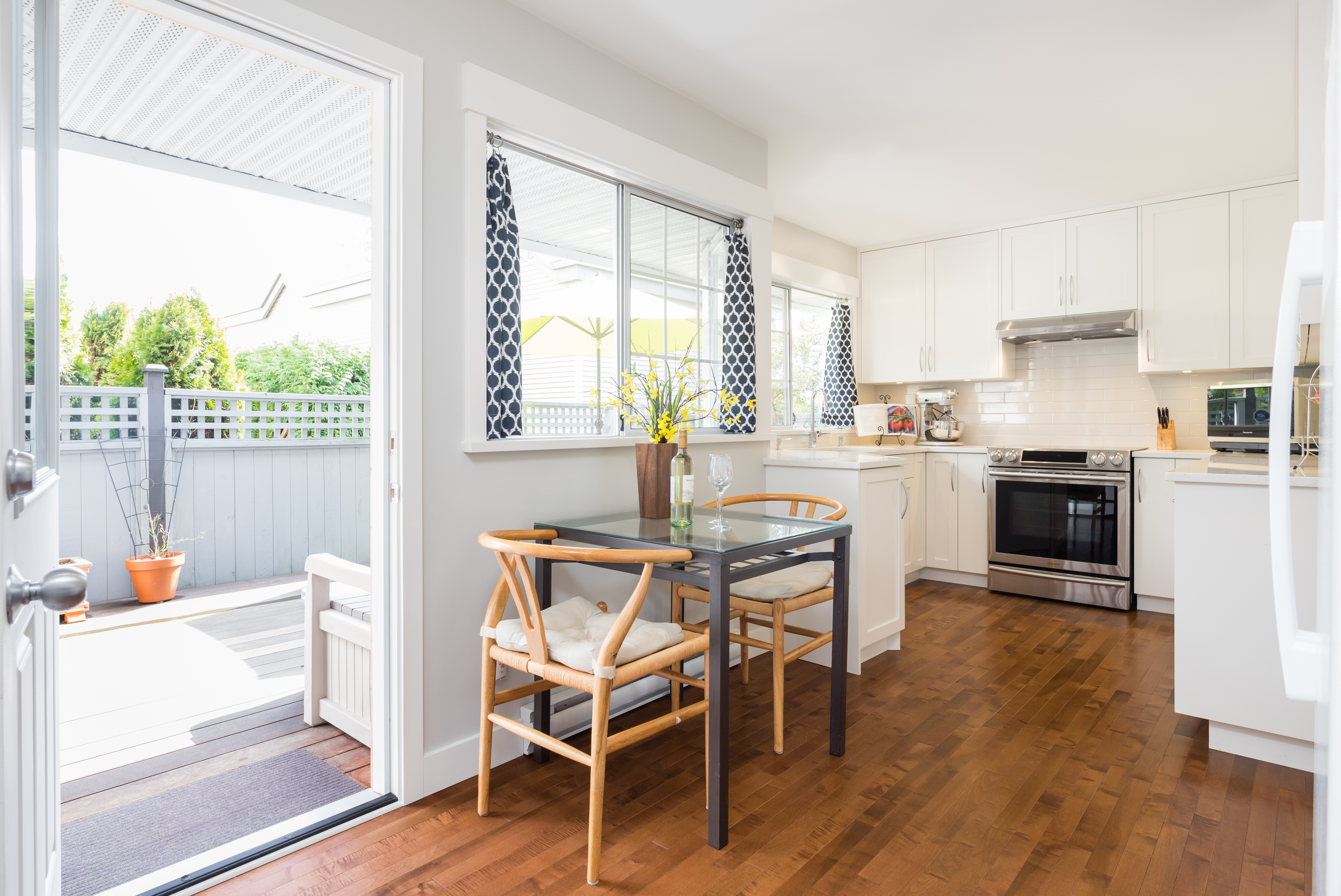 118 - 216 E 6th St, North Vancouver