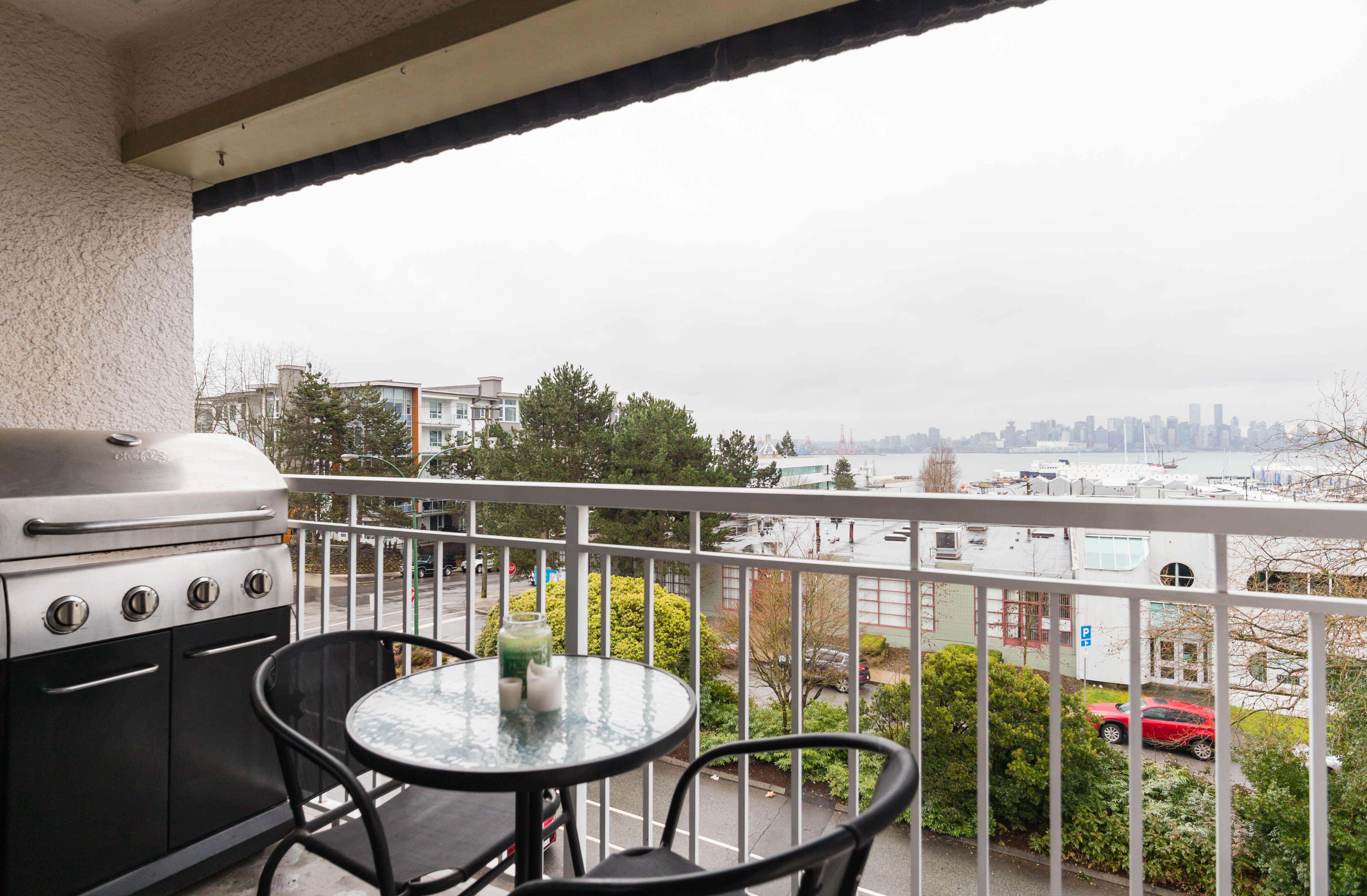305 - 306 W 1st St, North Vancouver 10