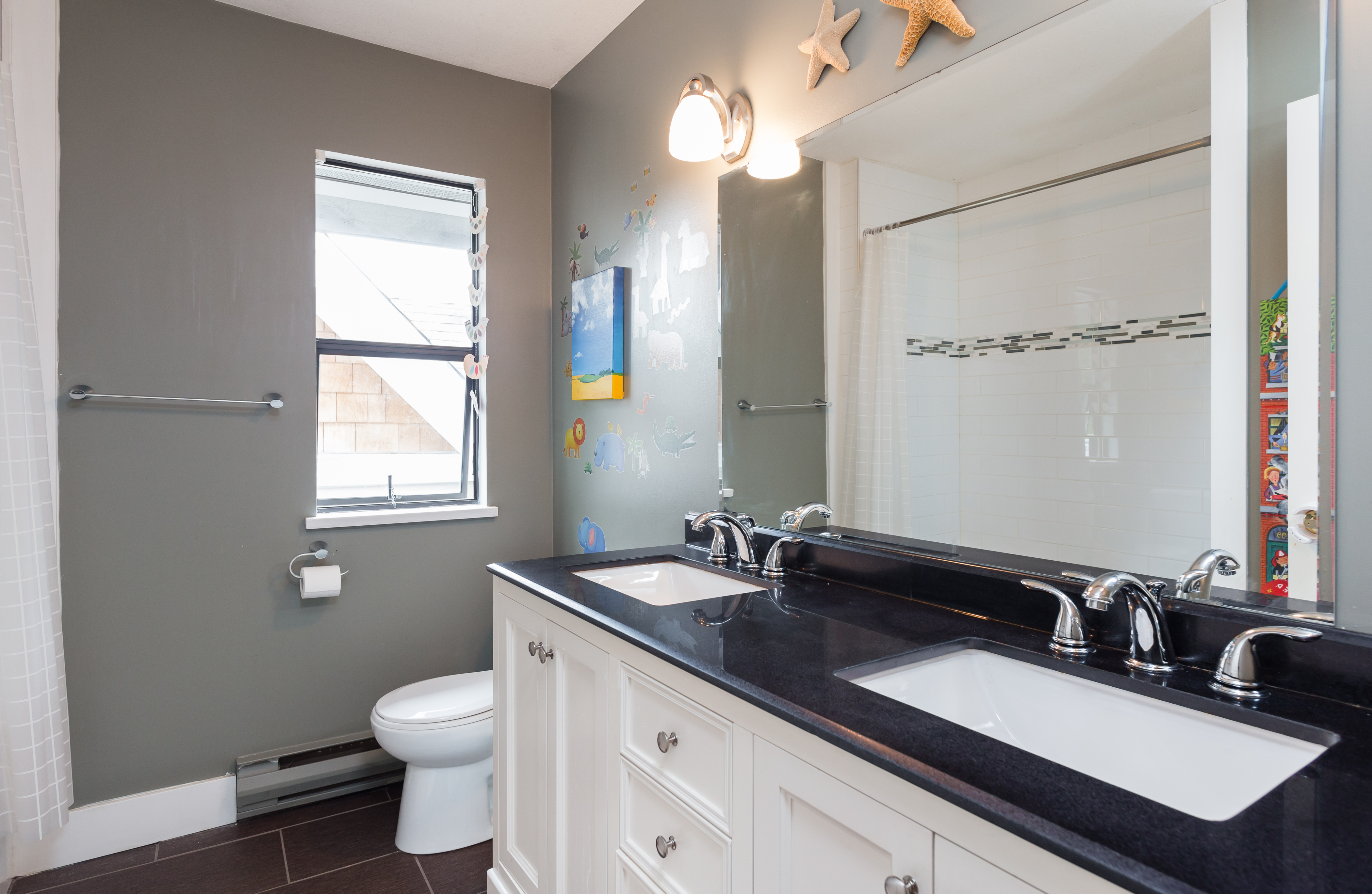 829 Clements Ave, North Vancouver 14