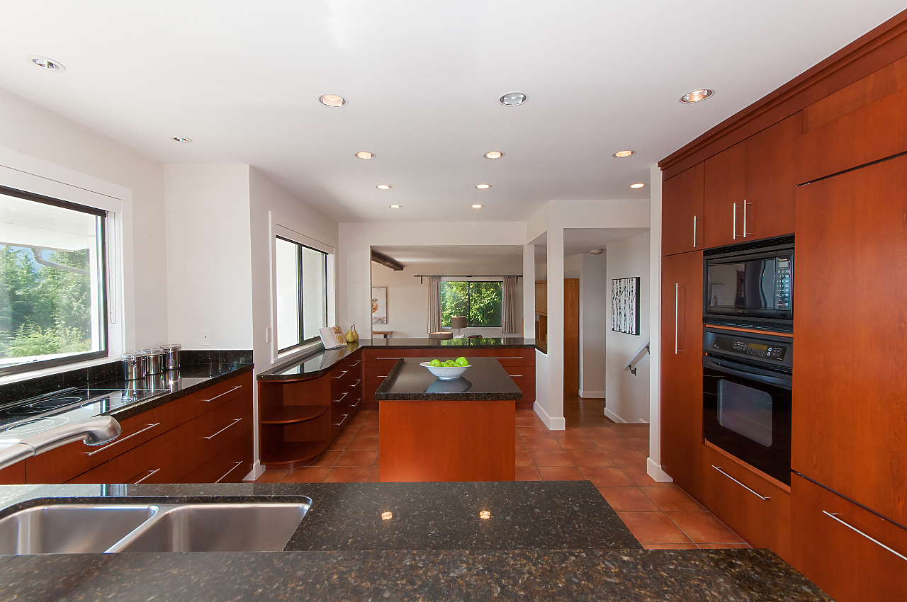 5515 Molina Road, North Vancouver 10