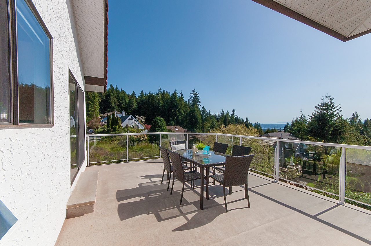5515 Molina Road, North Vancouver 14